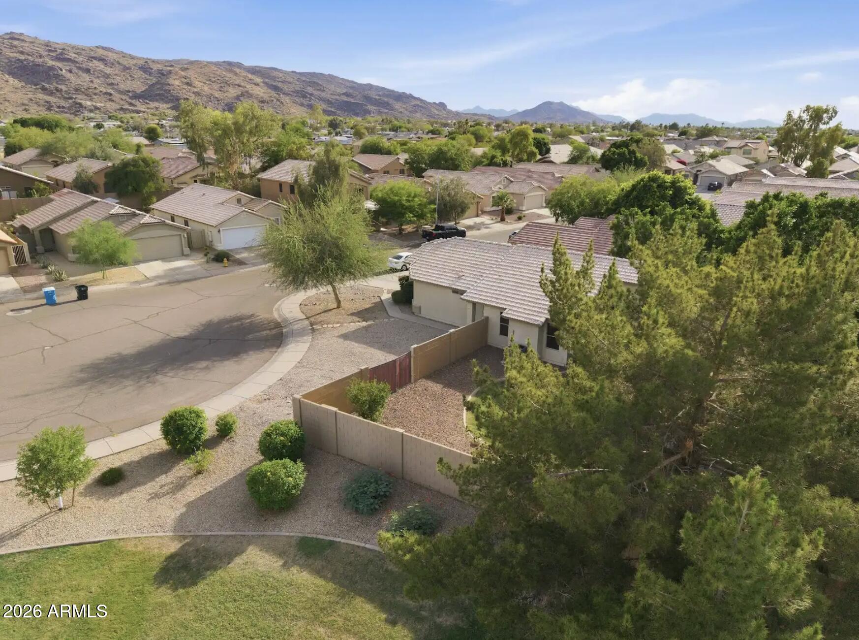 2628 E BEVERLY Road