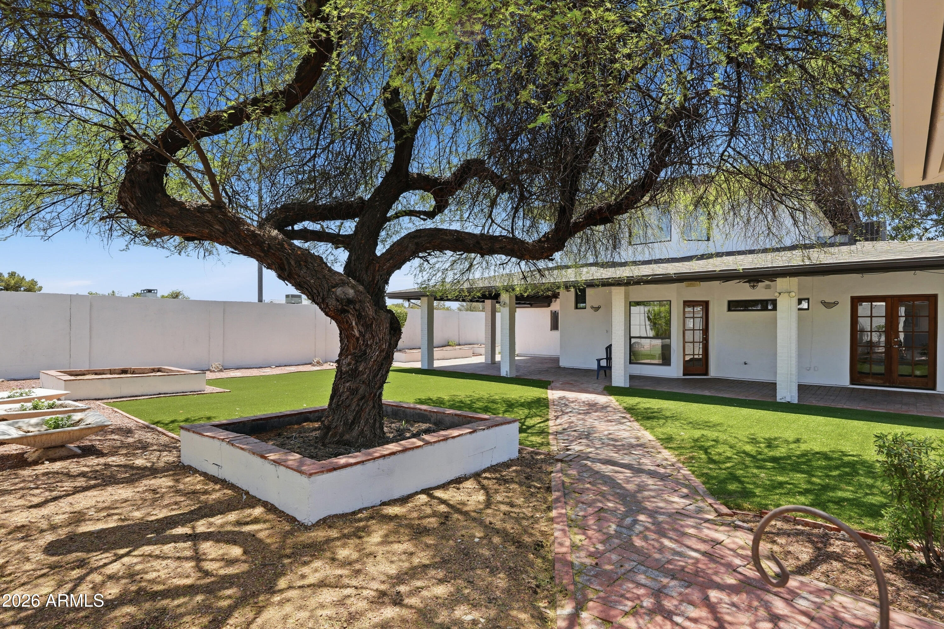7001 N 14TH Street