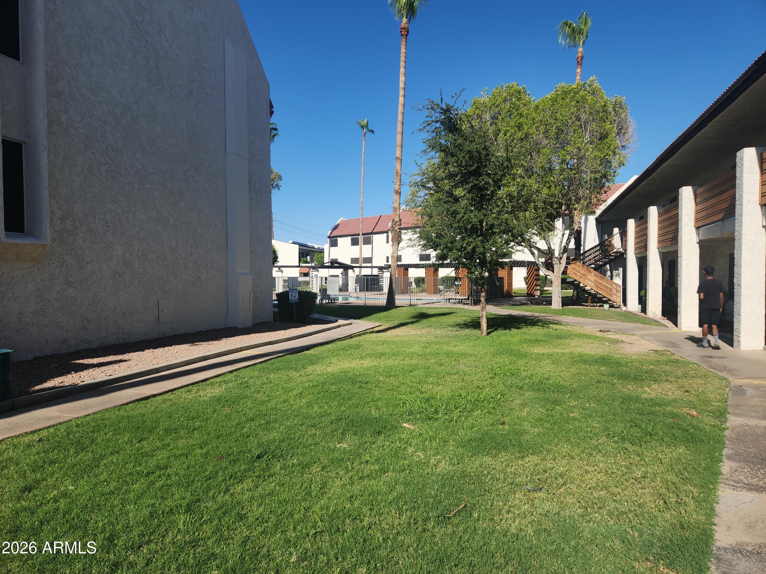1865 E BROADWAY Road