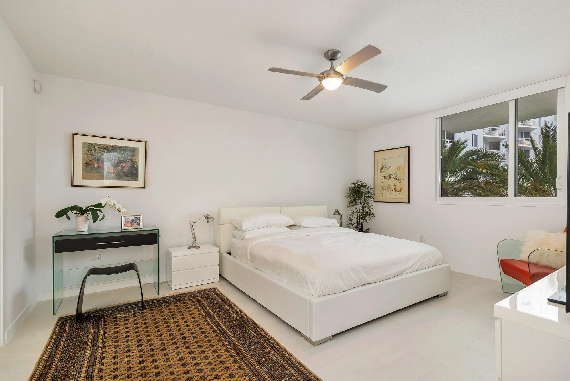 1551 N Flagler Drive 711