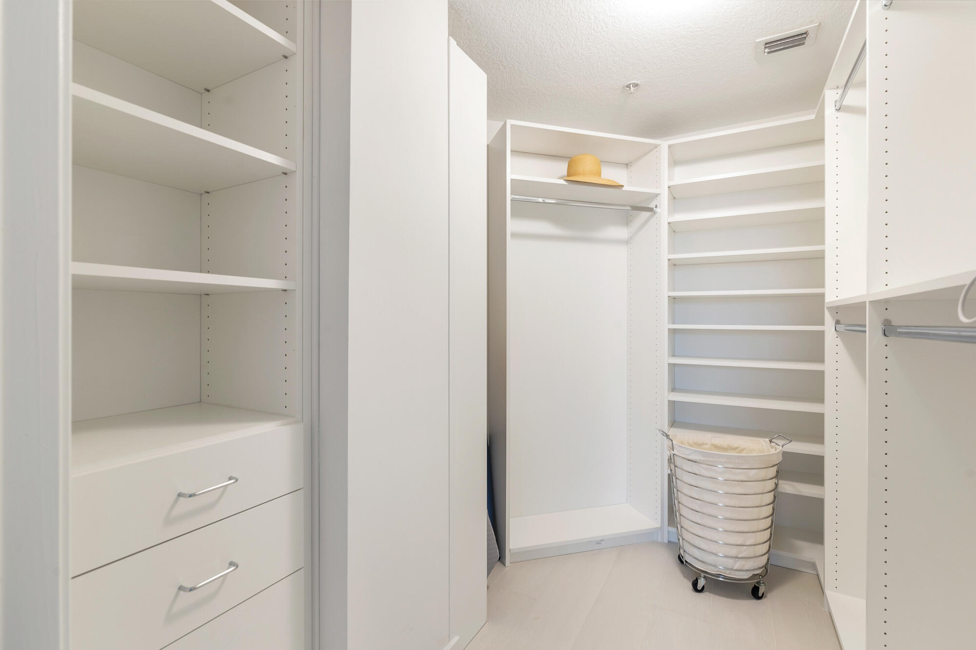 1551 N Flagler Drive 711