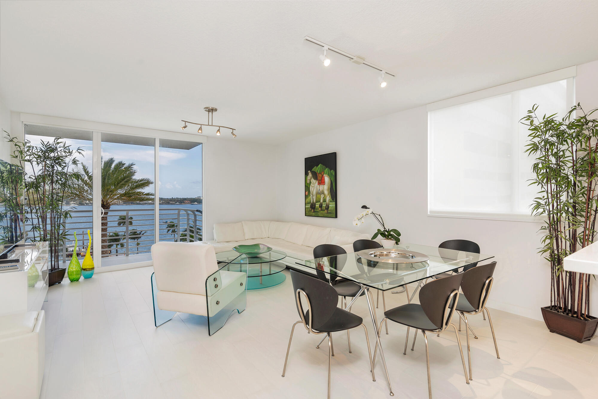 1551 N Flagler Drive 711