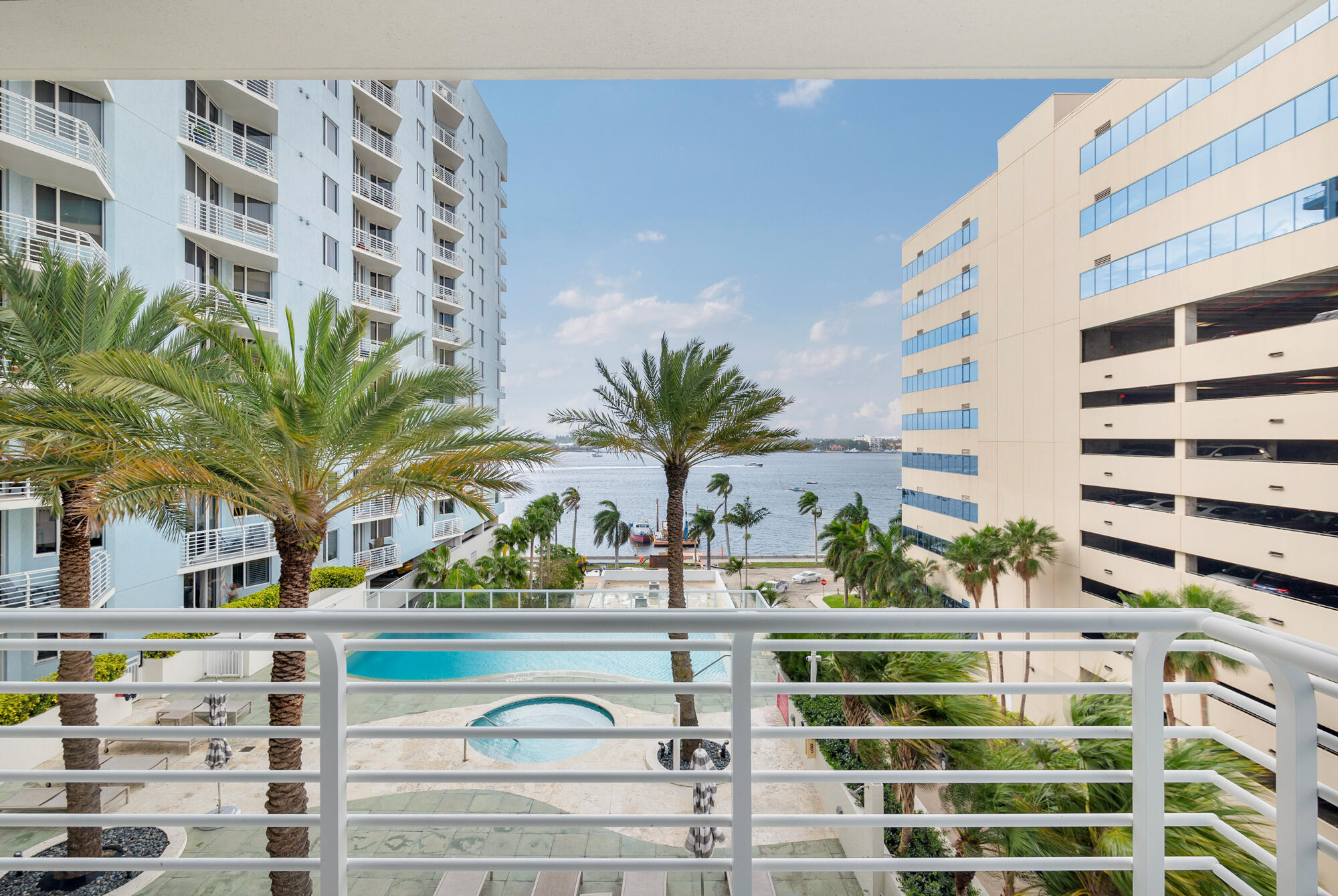 1551 N Flagler Drive 711