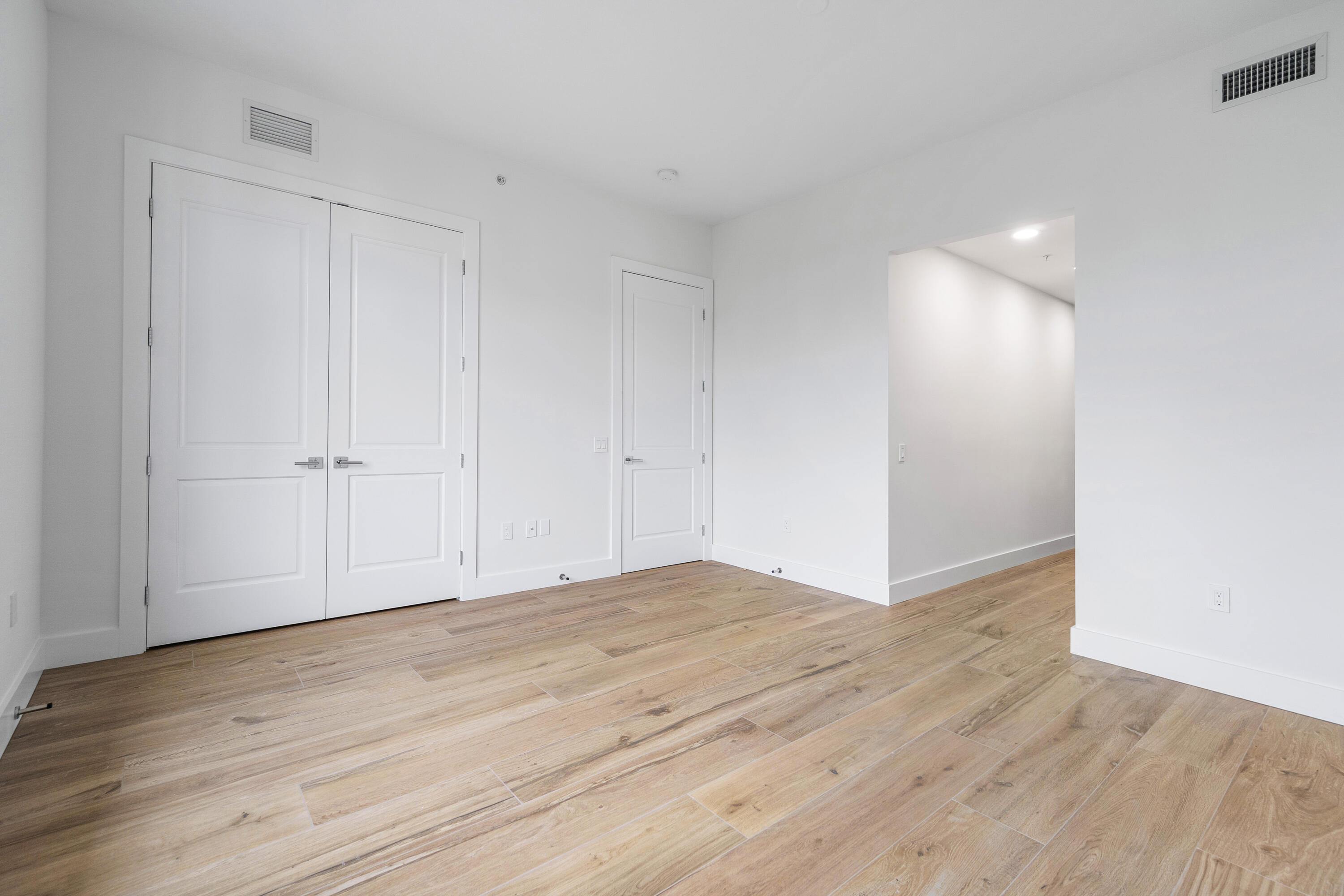 180 Lake Drive 2-302