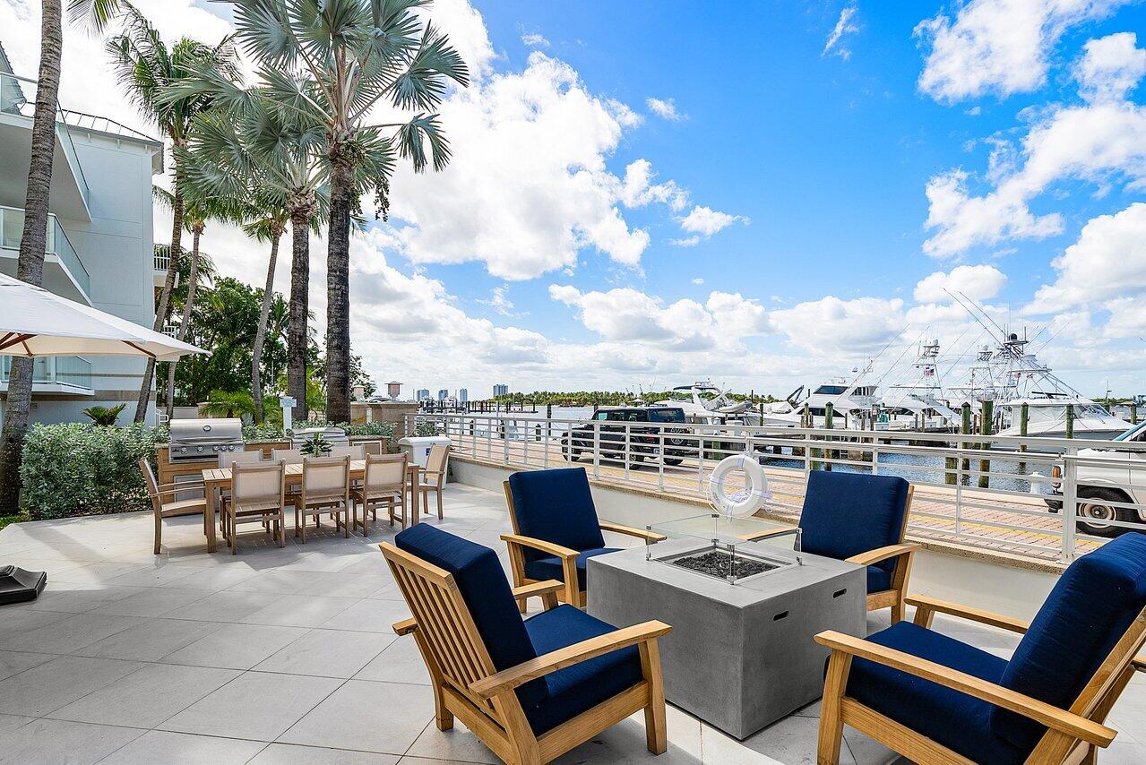 180 Lake Drive 2-302