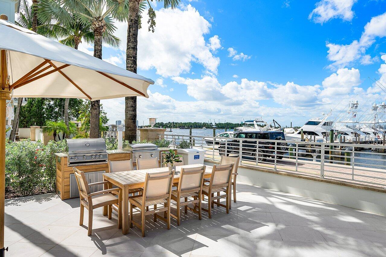 180 Lake Drive 2-302