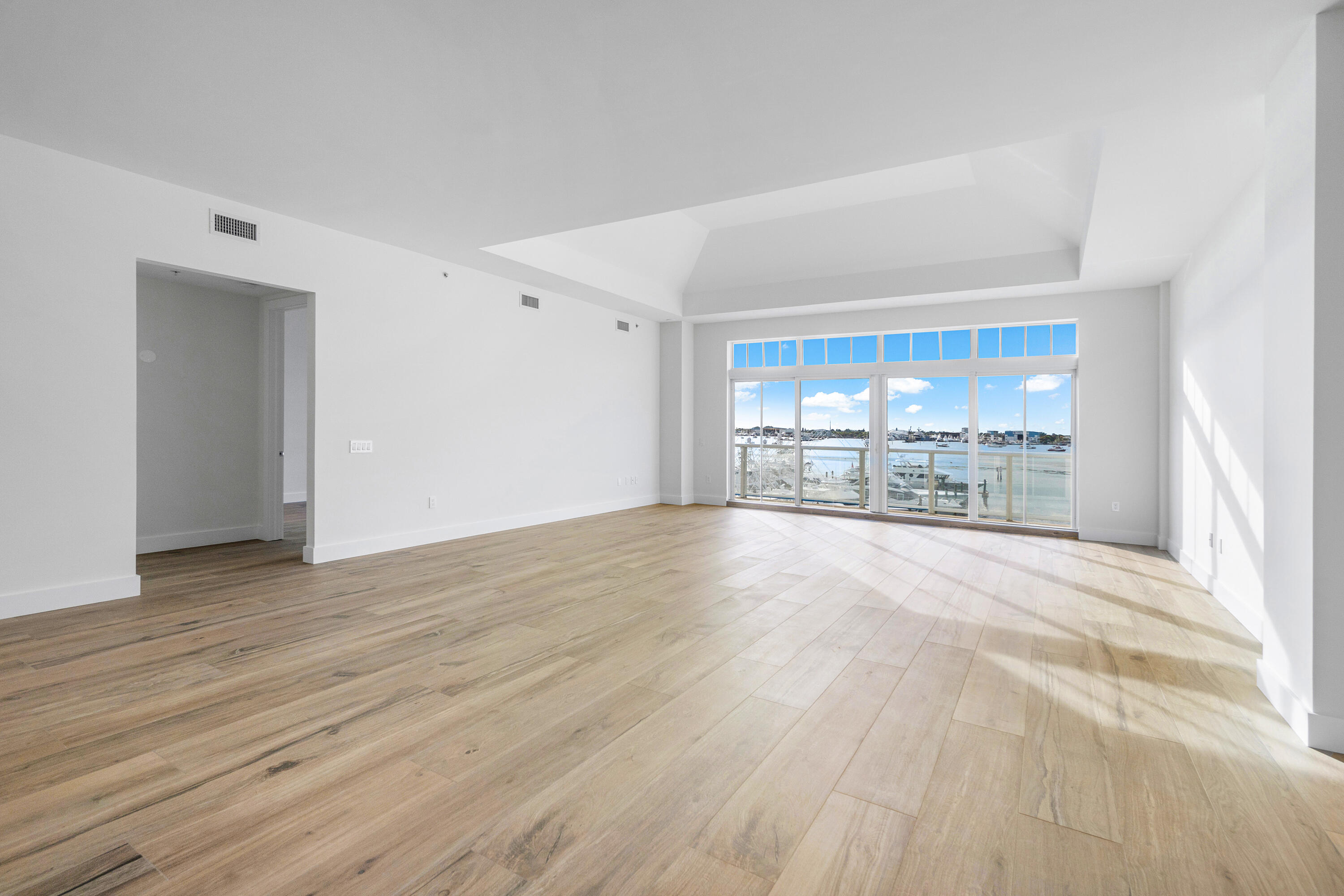 180 Lake Drive 2-302