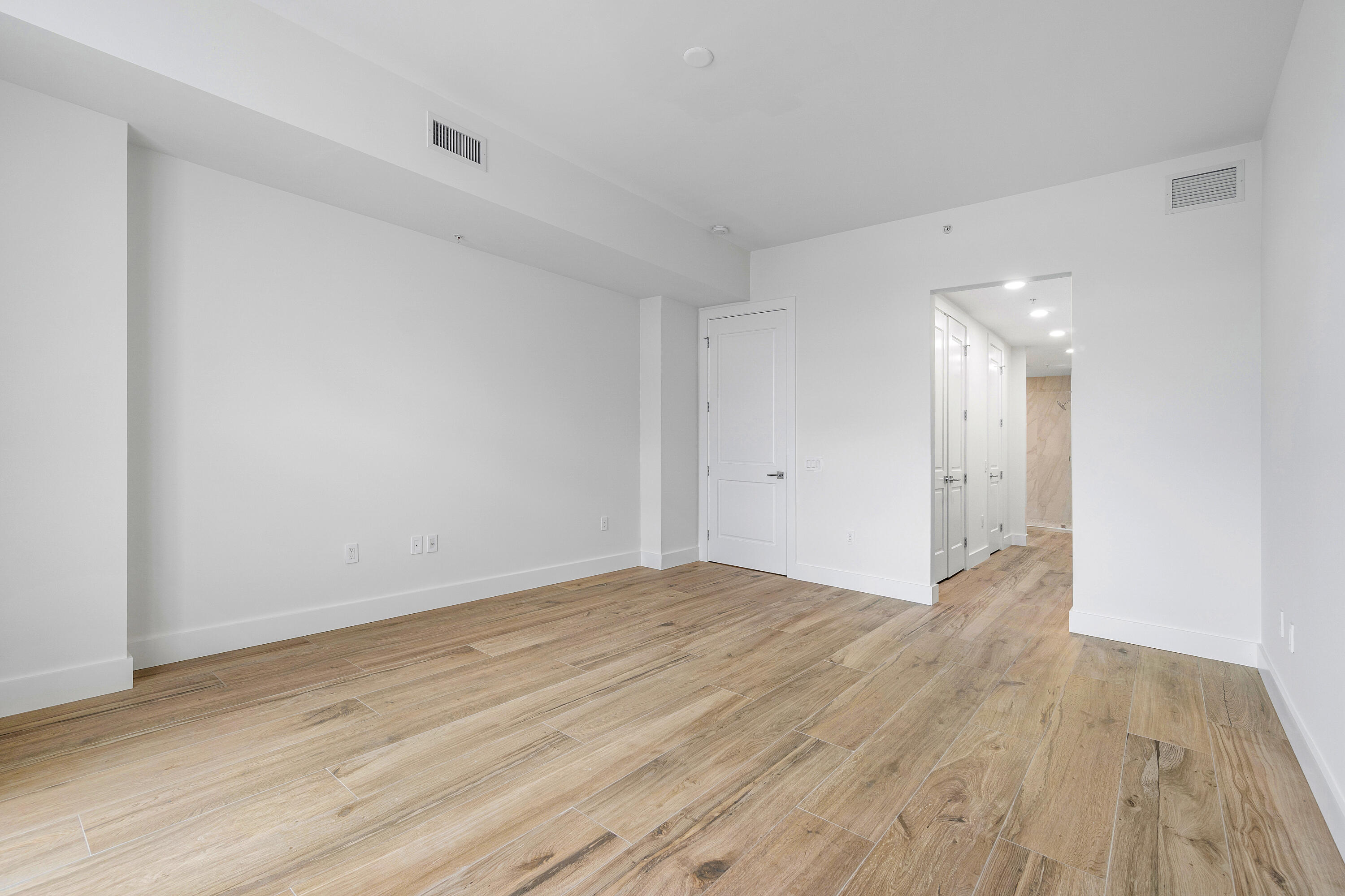 180 Lake Drive 2-302