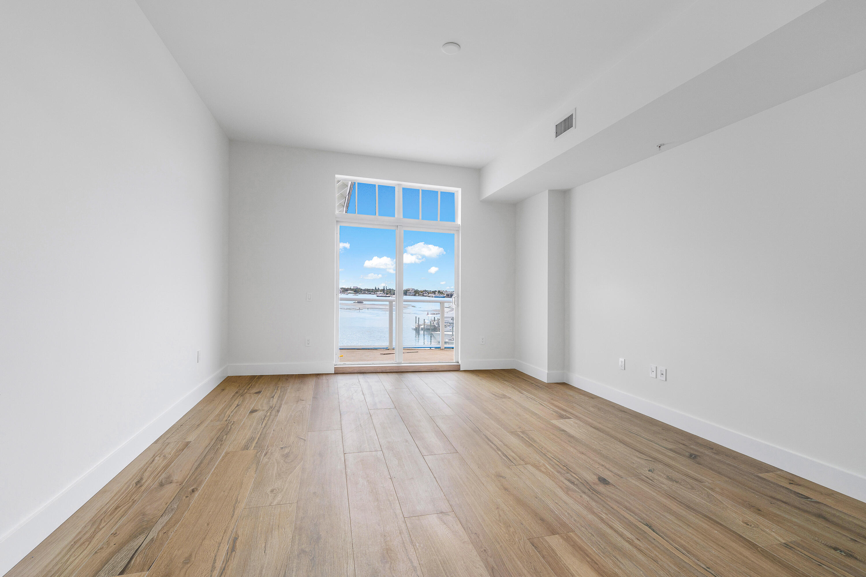 180 Lake Drive 2-302