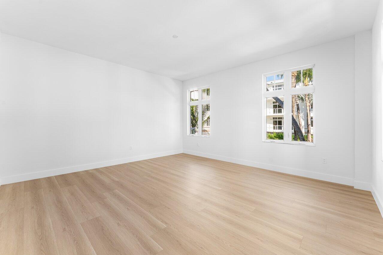 182 Lake Drive 5-101