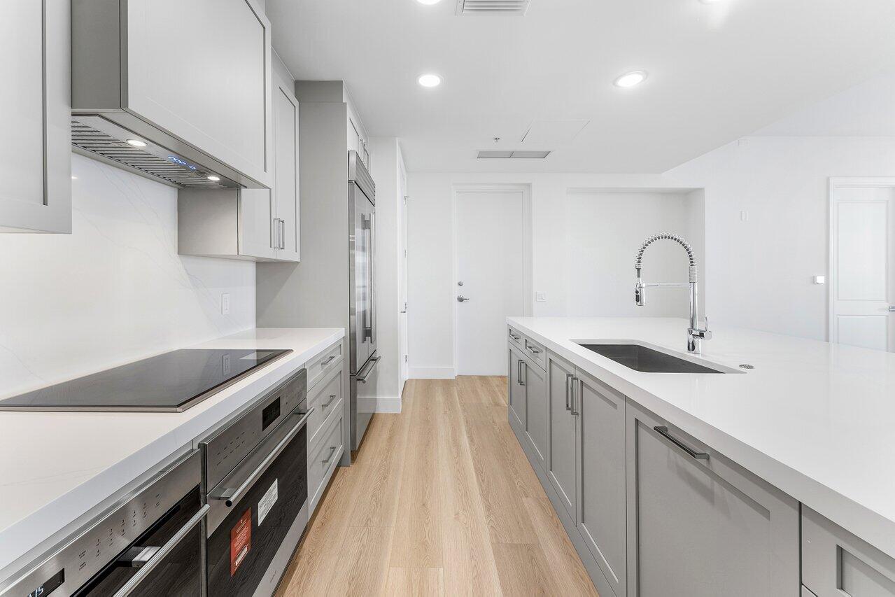 182 Lake Drive 5-101