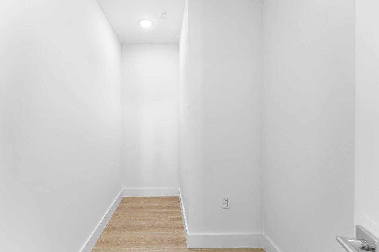 182 Lake Drive 5-101