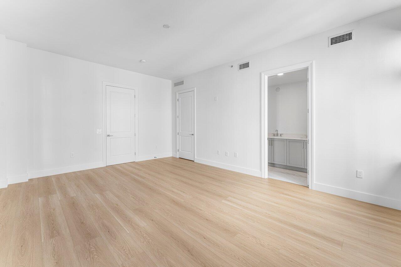 182 Lake Drive 5-101