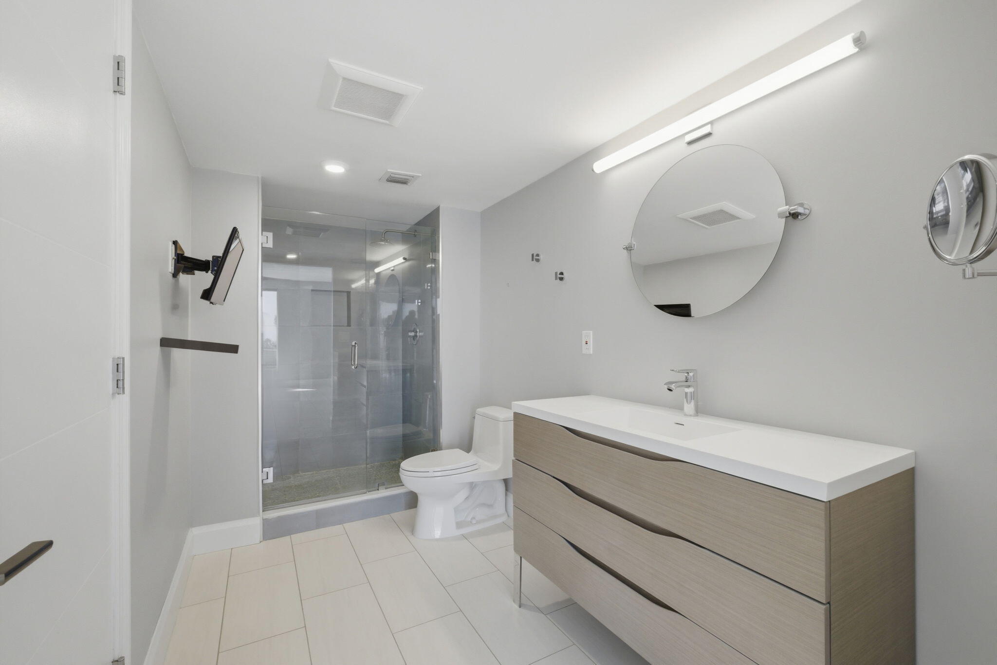 3901 S Flagler Drive 203