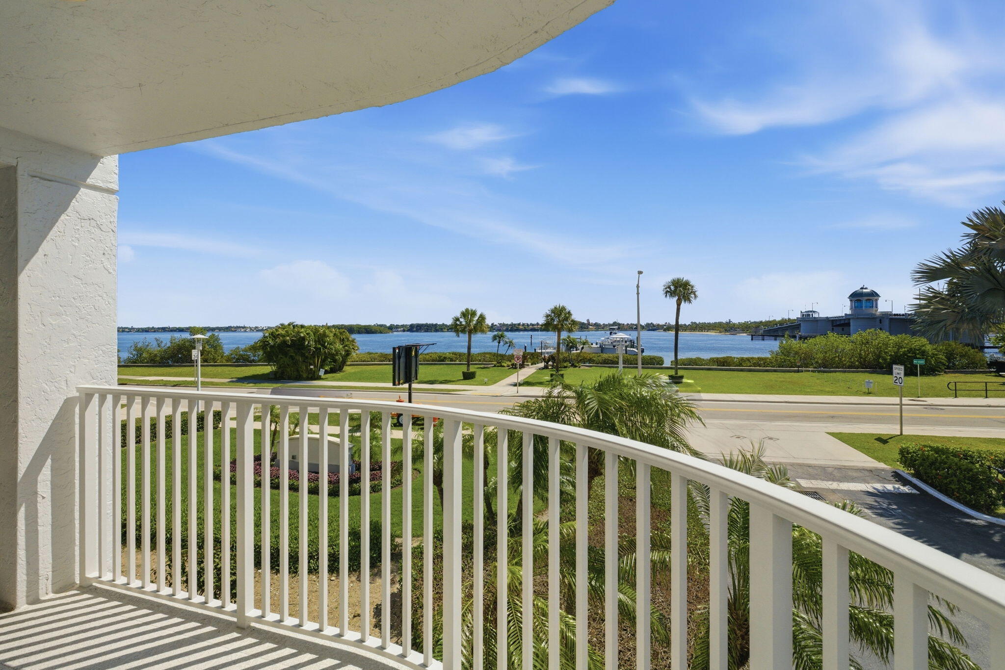 3901 S Flagler Drive 203