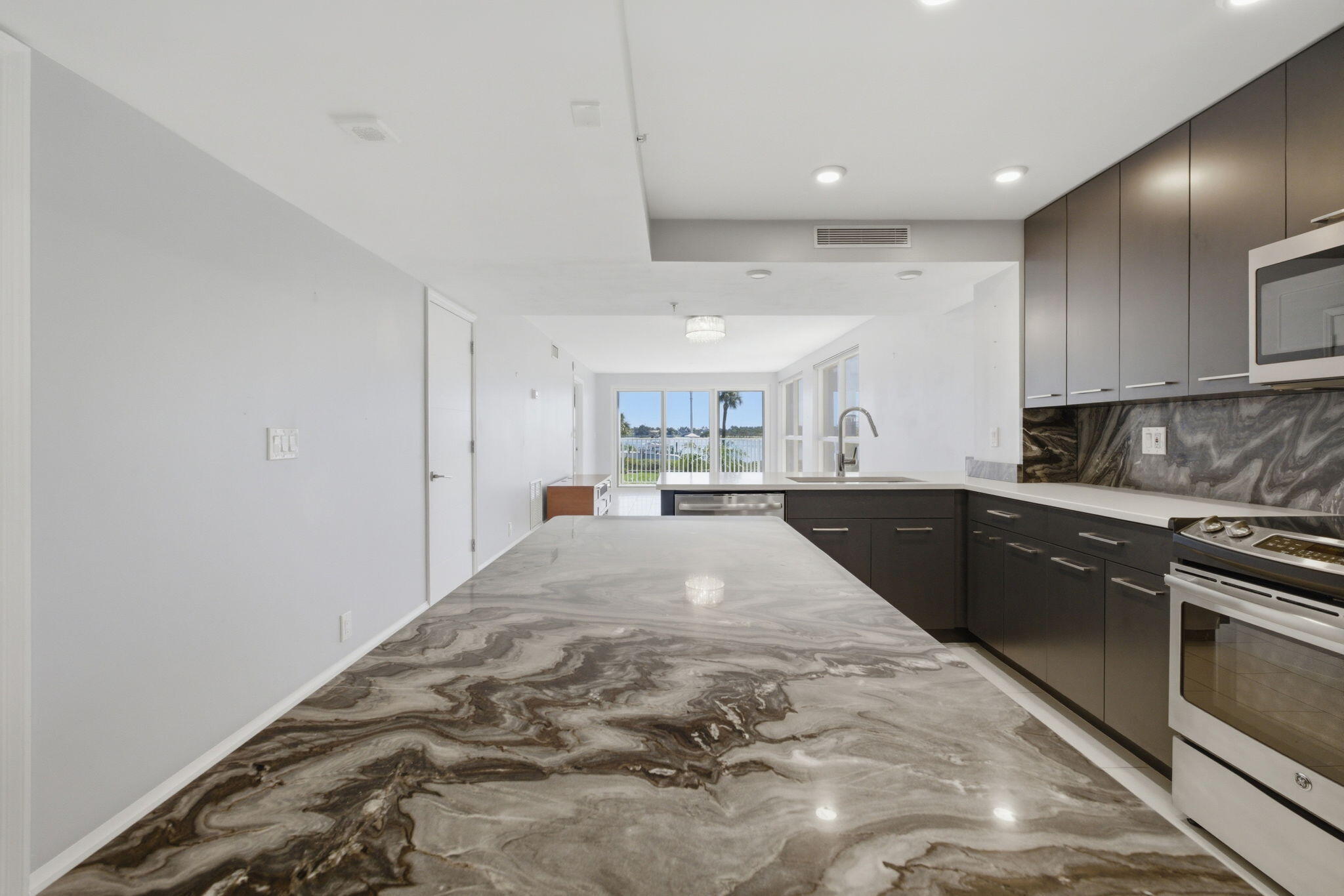 3901 S Flagler Drive 203