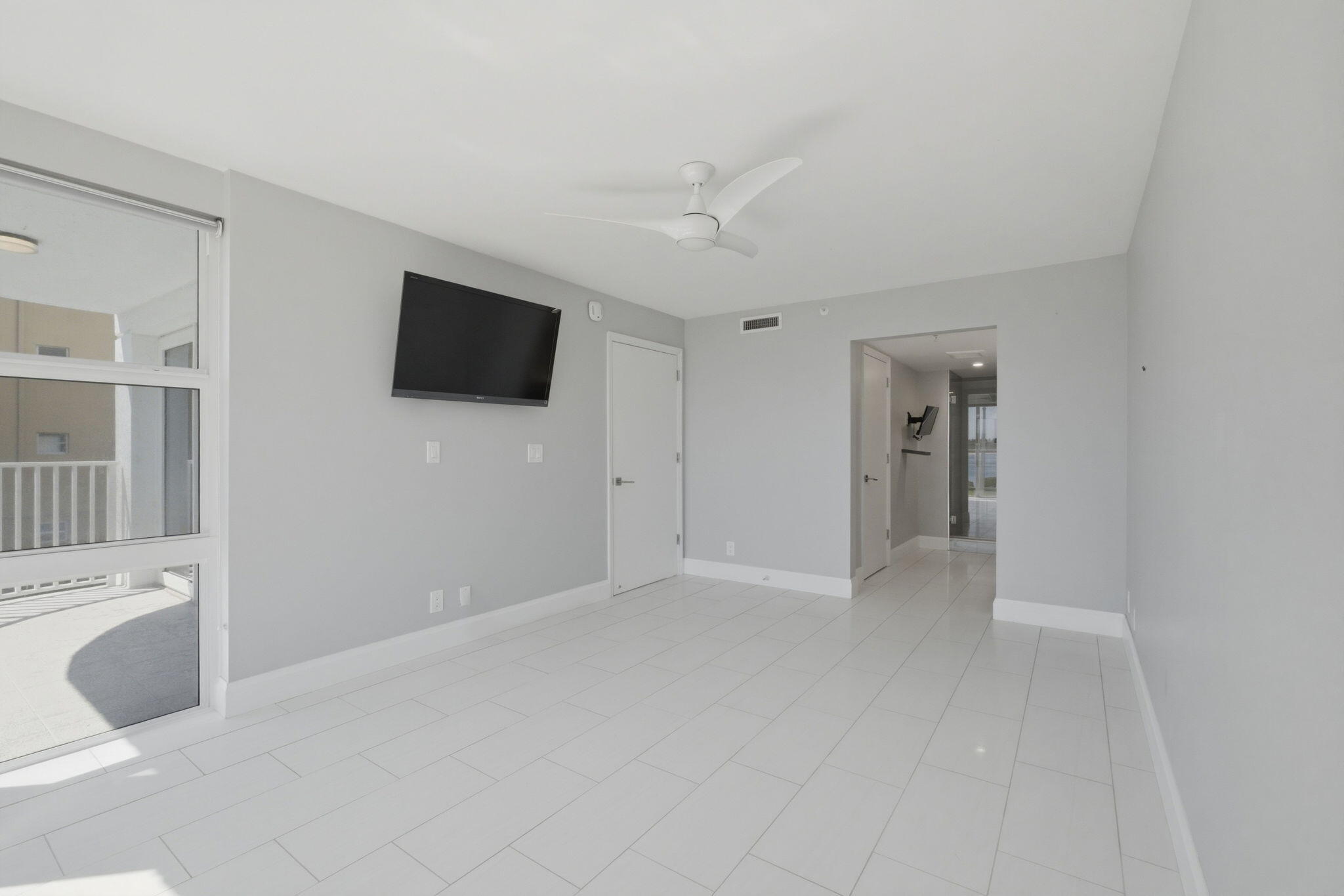 3901 S Flagler Drive 203