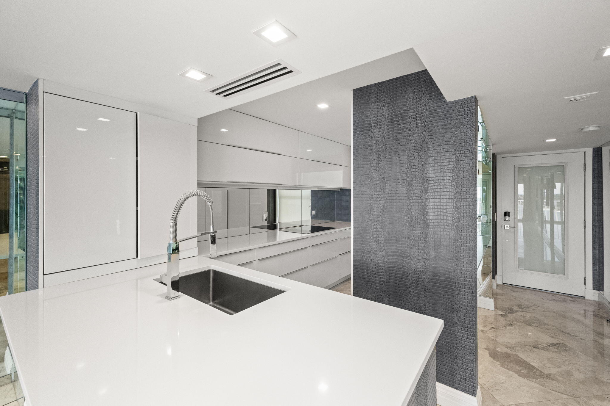 3901 S Flagler Drive 1002