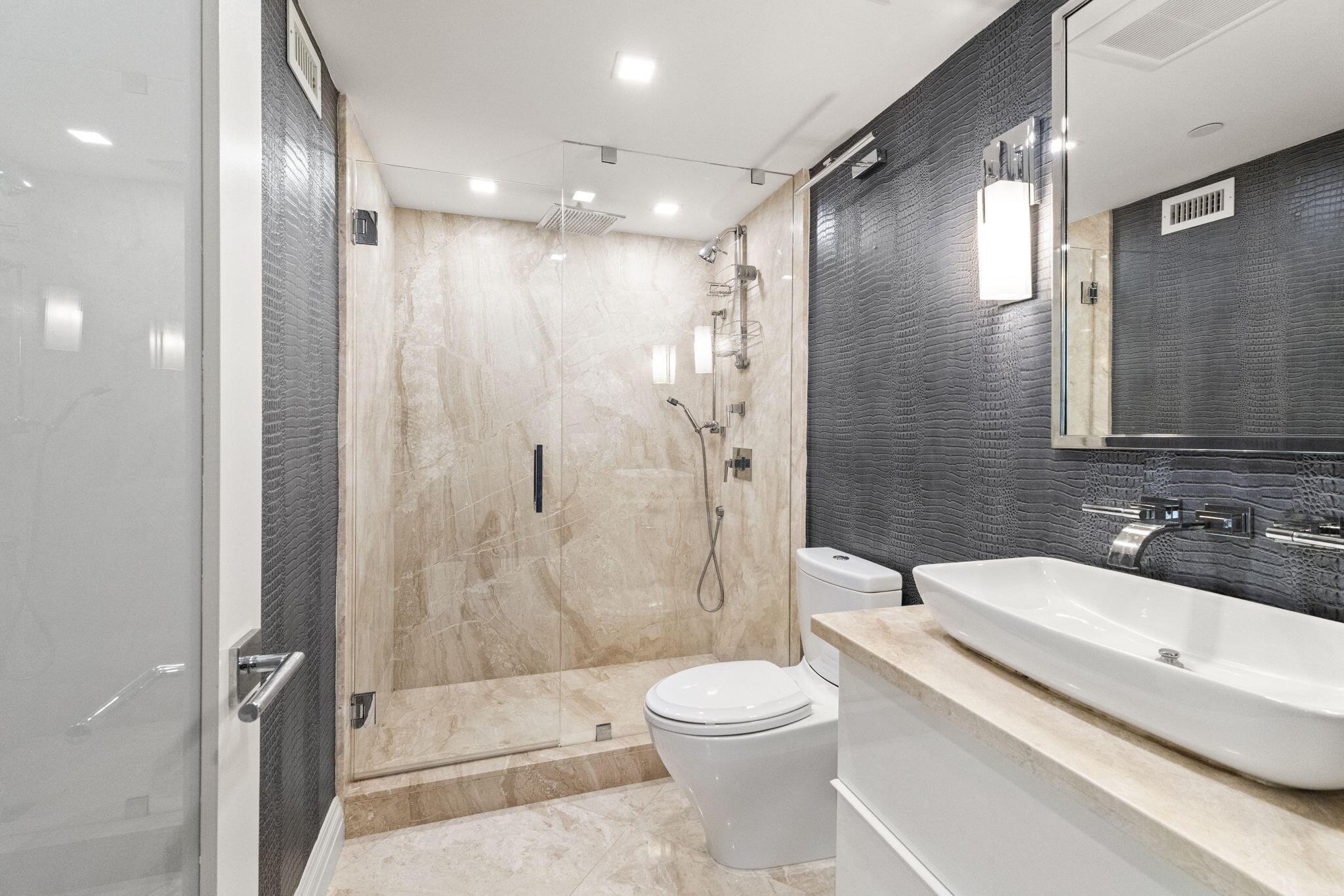 3901 S Flagler Drive 1002