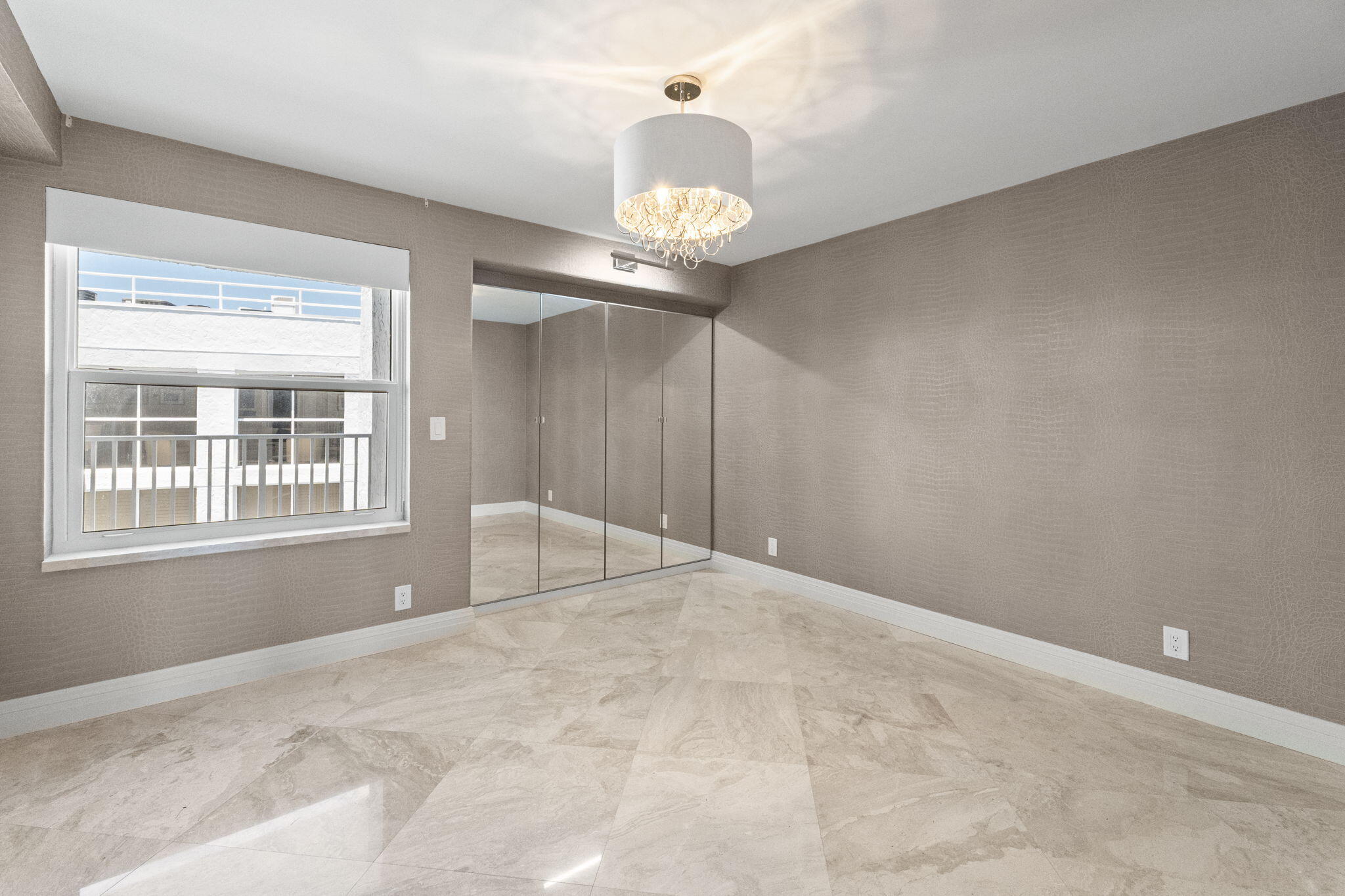3901 S Flagler Drive 1002
