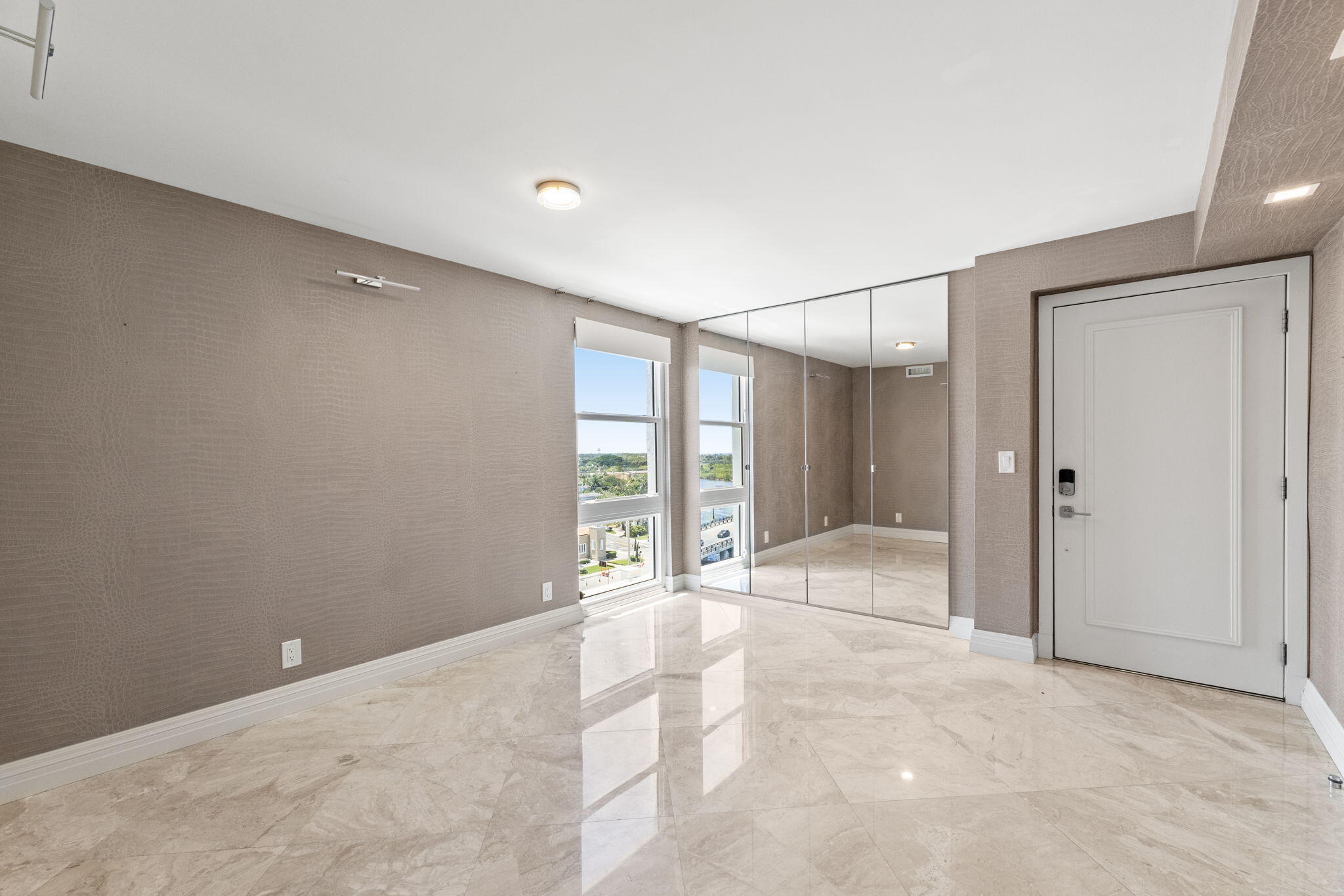3901 S Flagler Drive 1002
