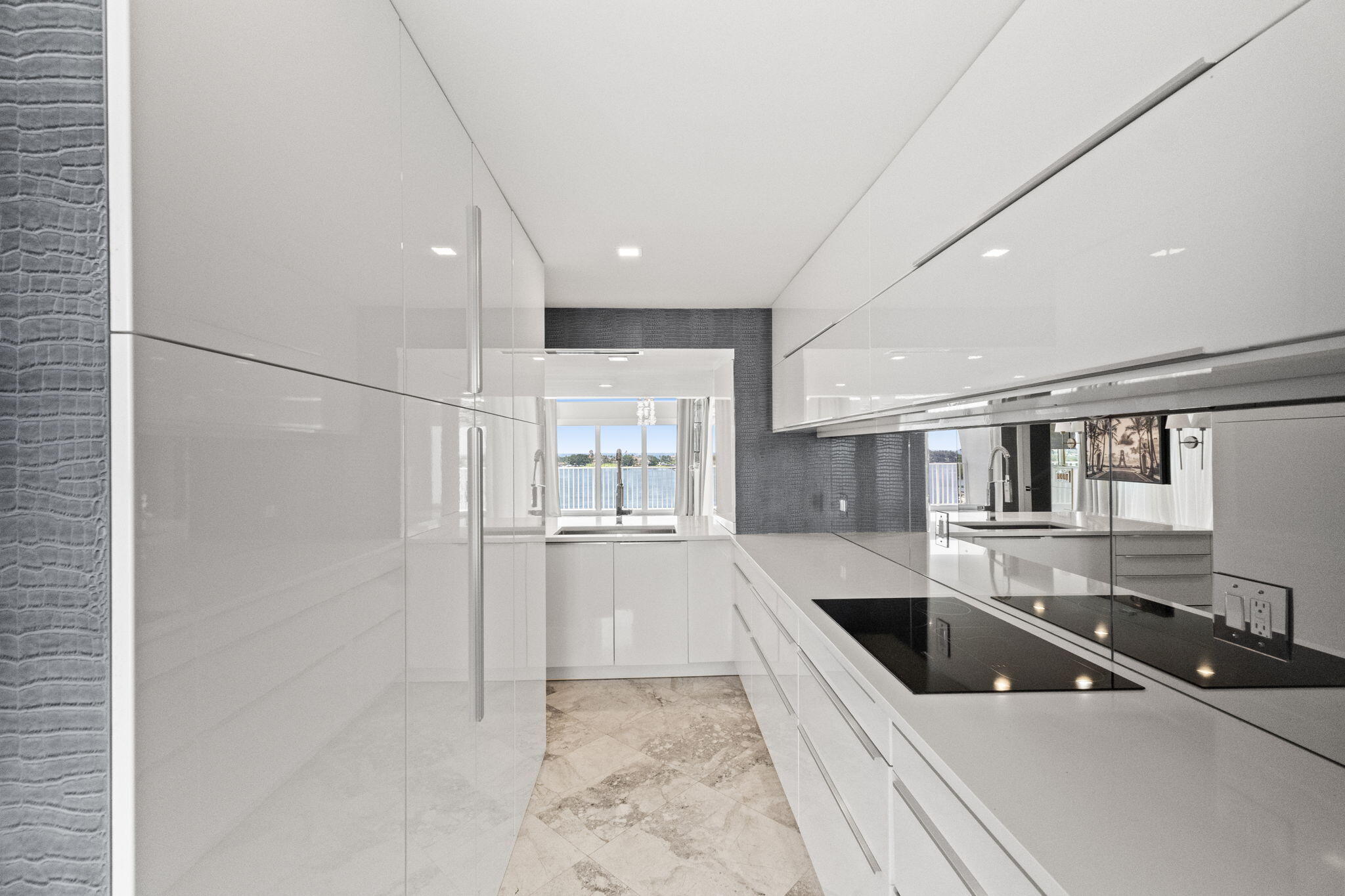 3901 S Flagler Drive 1002