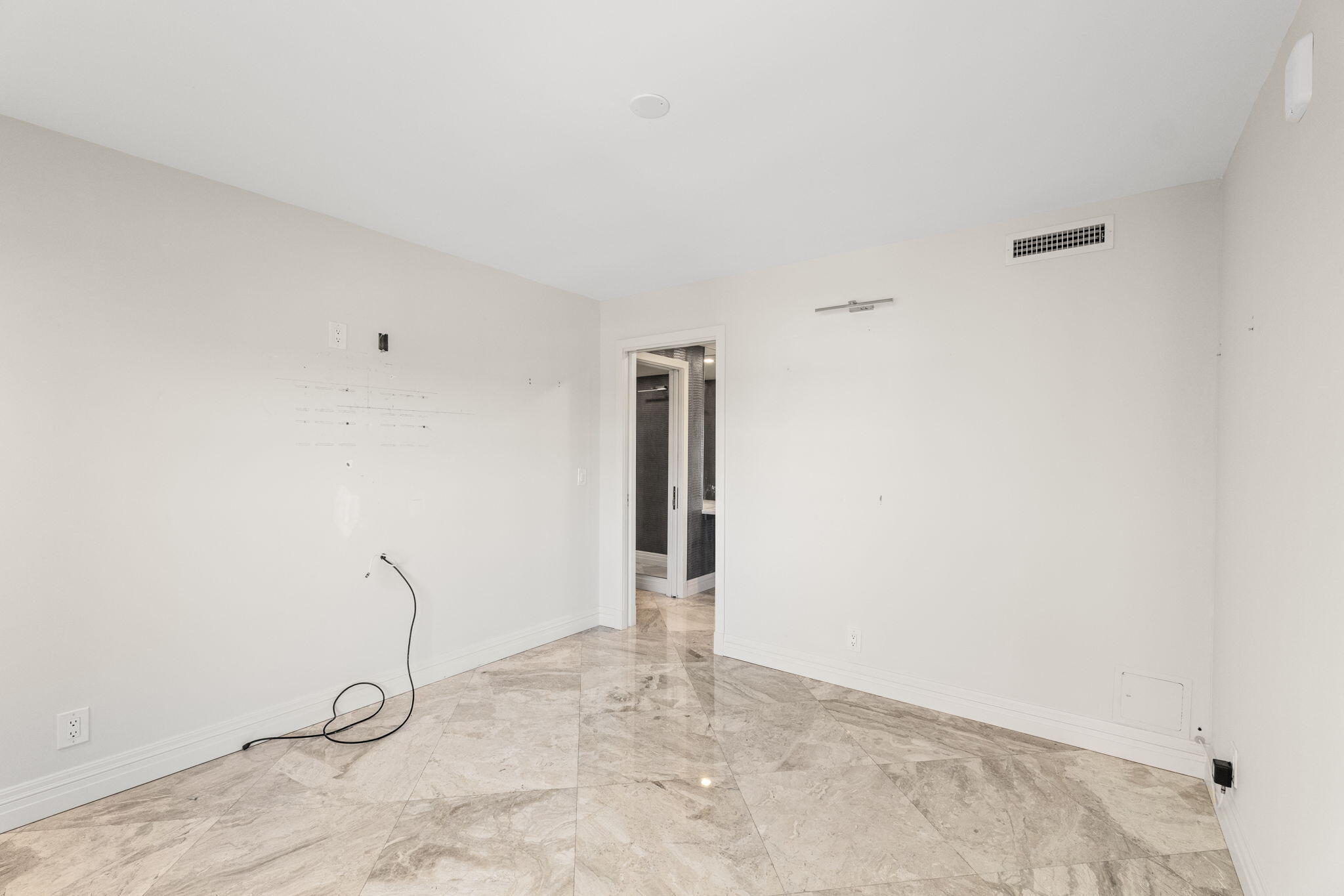 3901 S Flagler Drive 1002