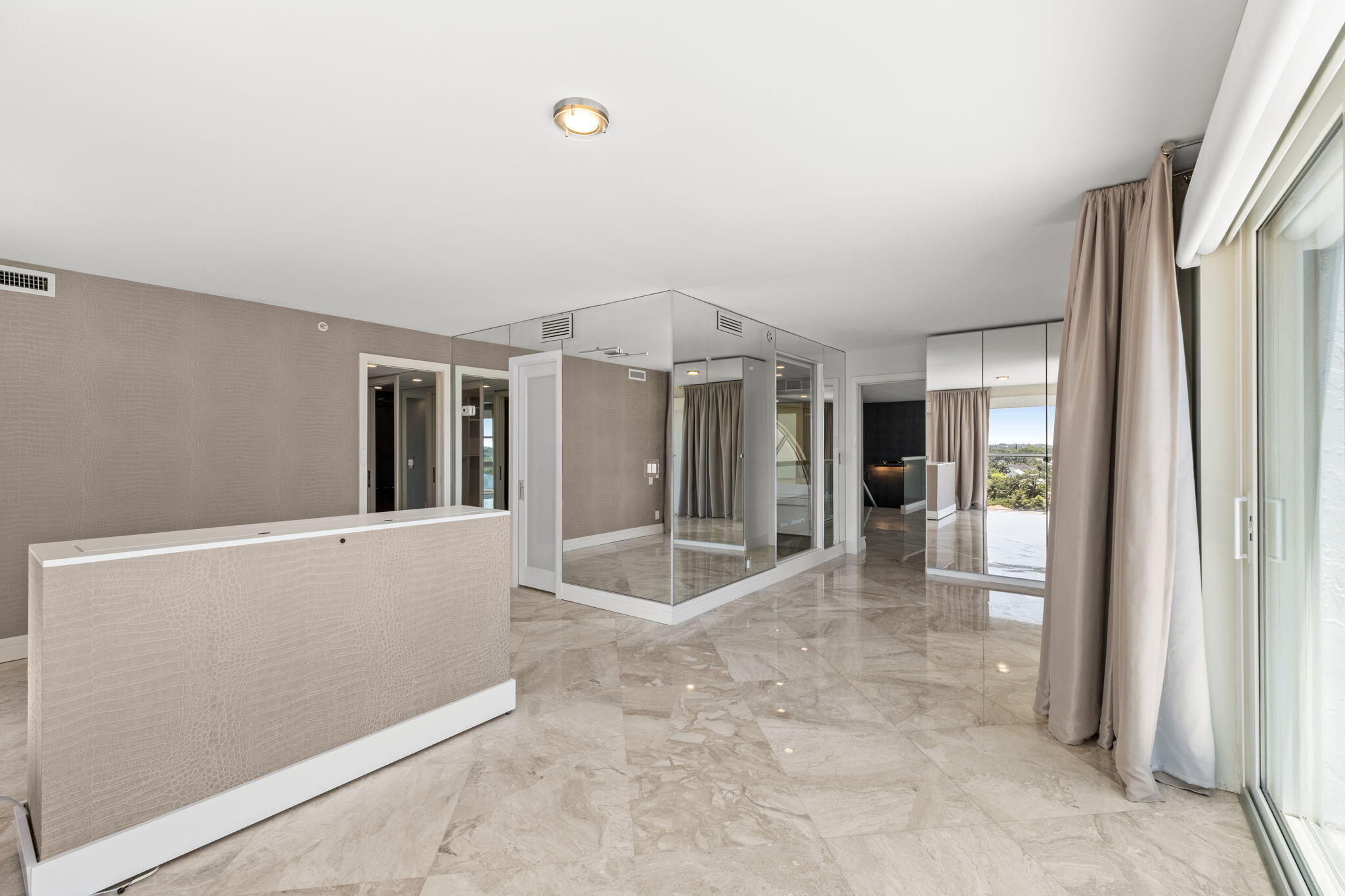 3901 S Flagler Drive 1002