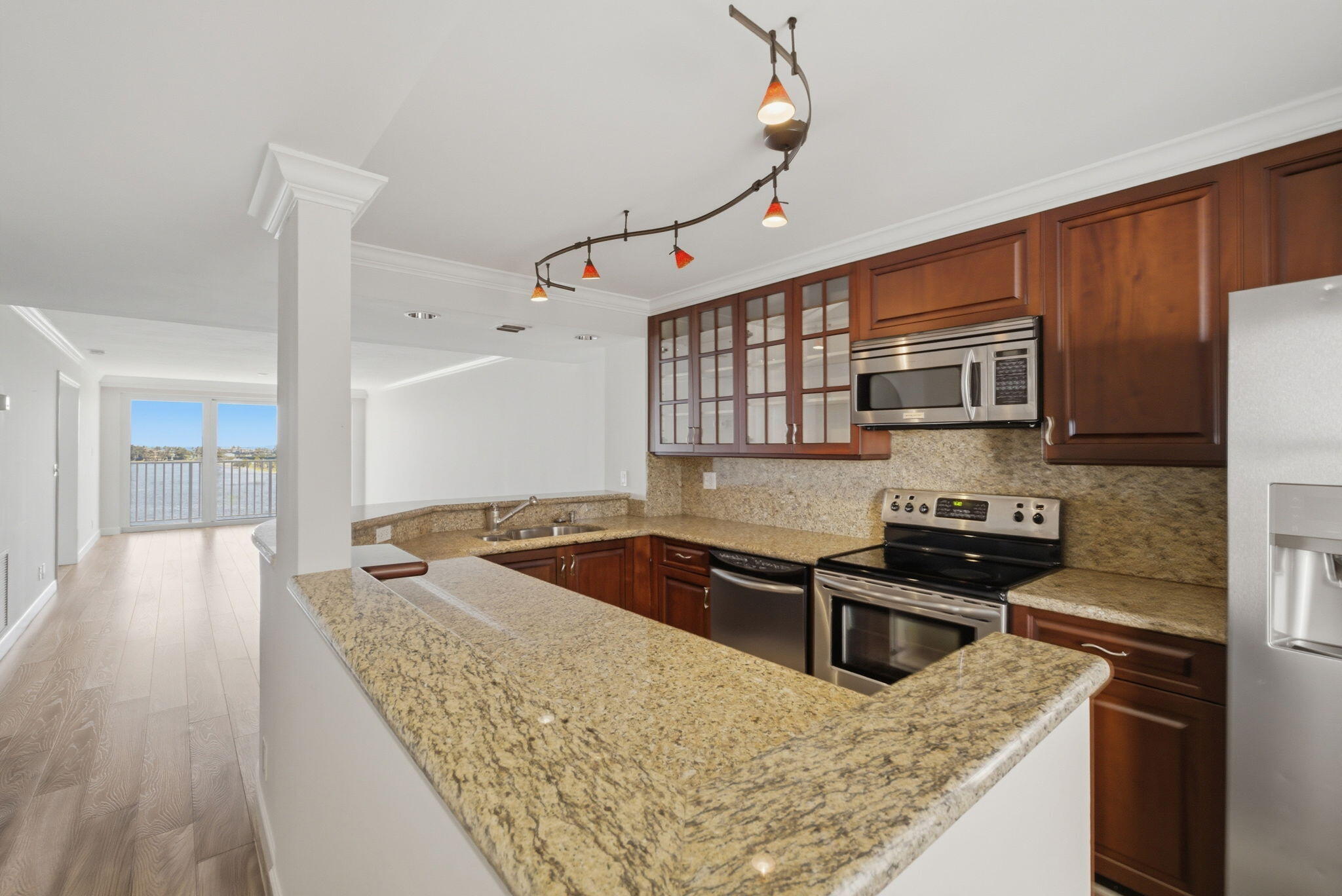 3901 S Flagler Drive 802