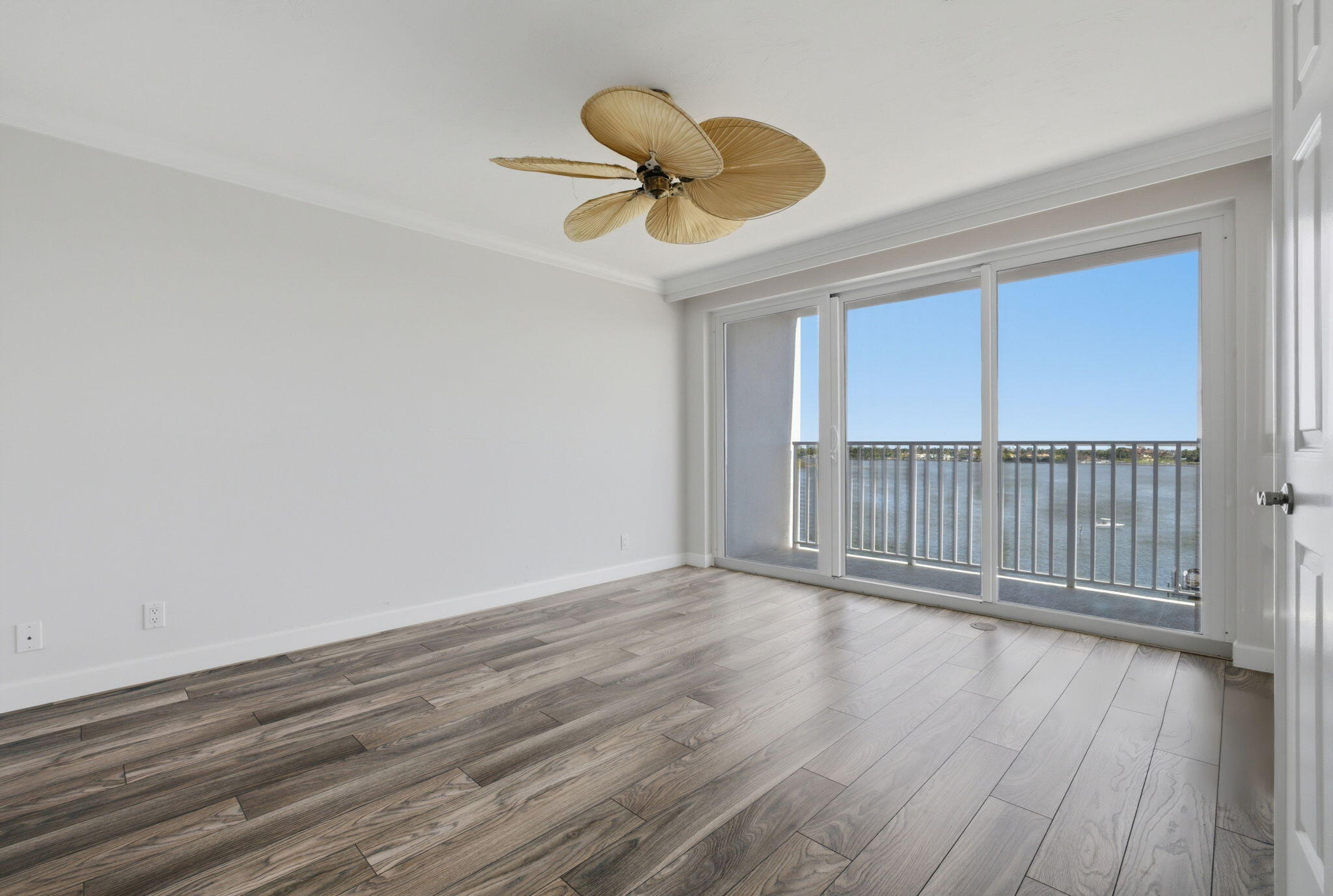 3901 S Flagler Drive 802