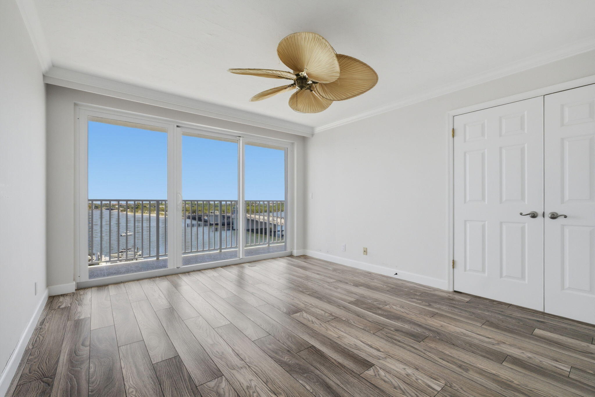 3901 S Flagler Drive 802