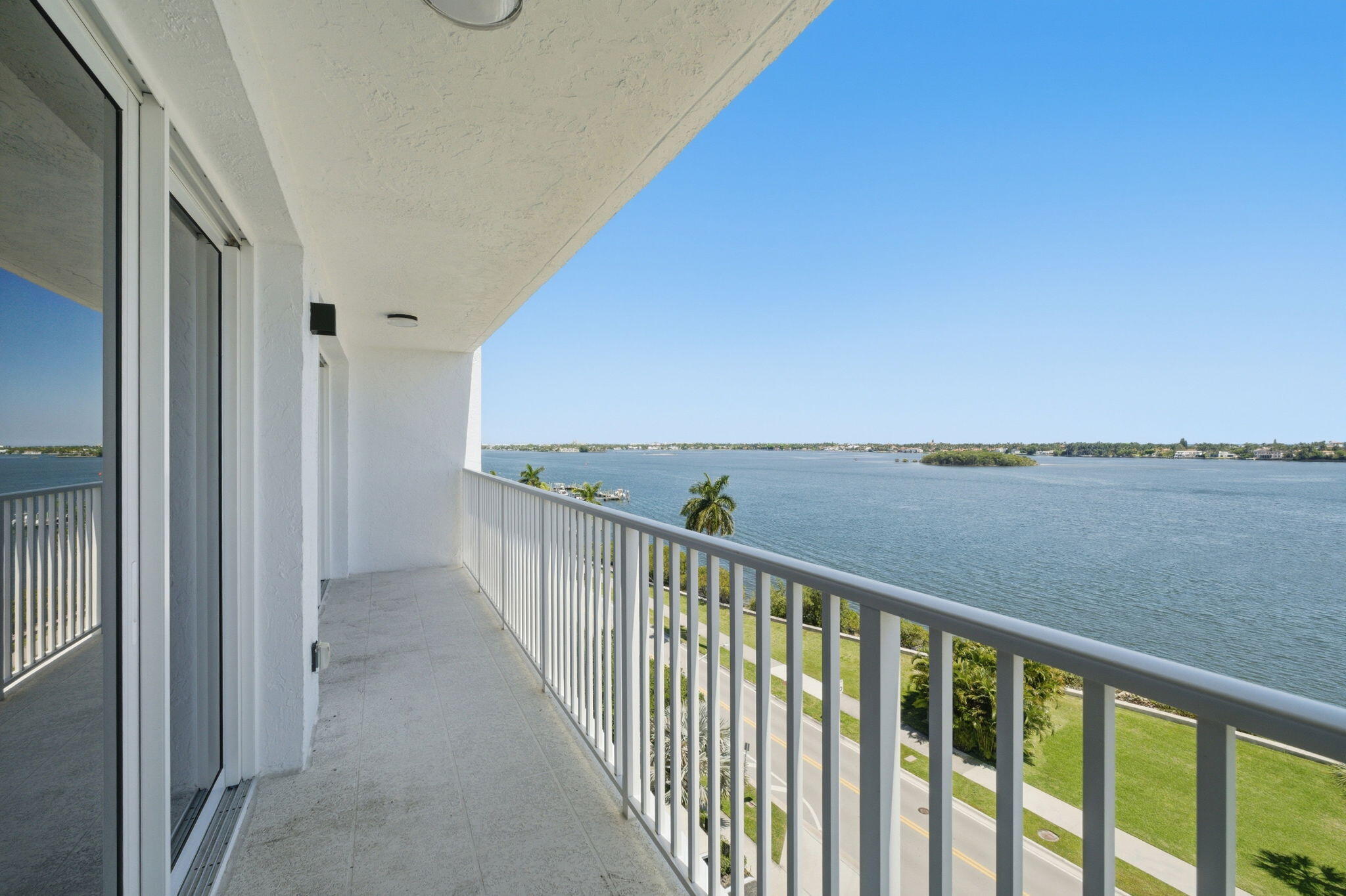 3901 S Flagler Drive 802