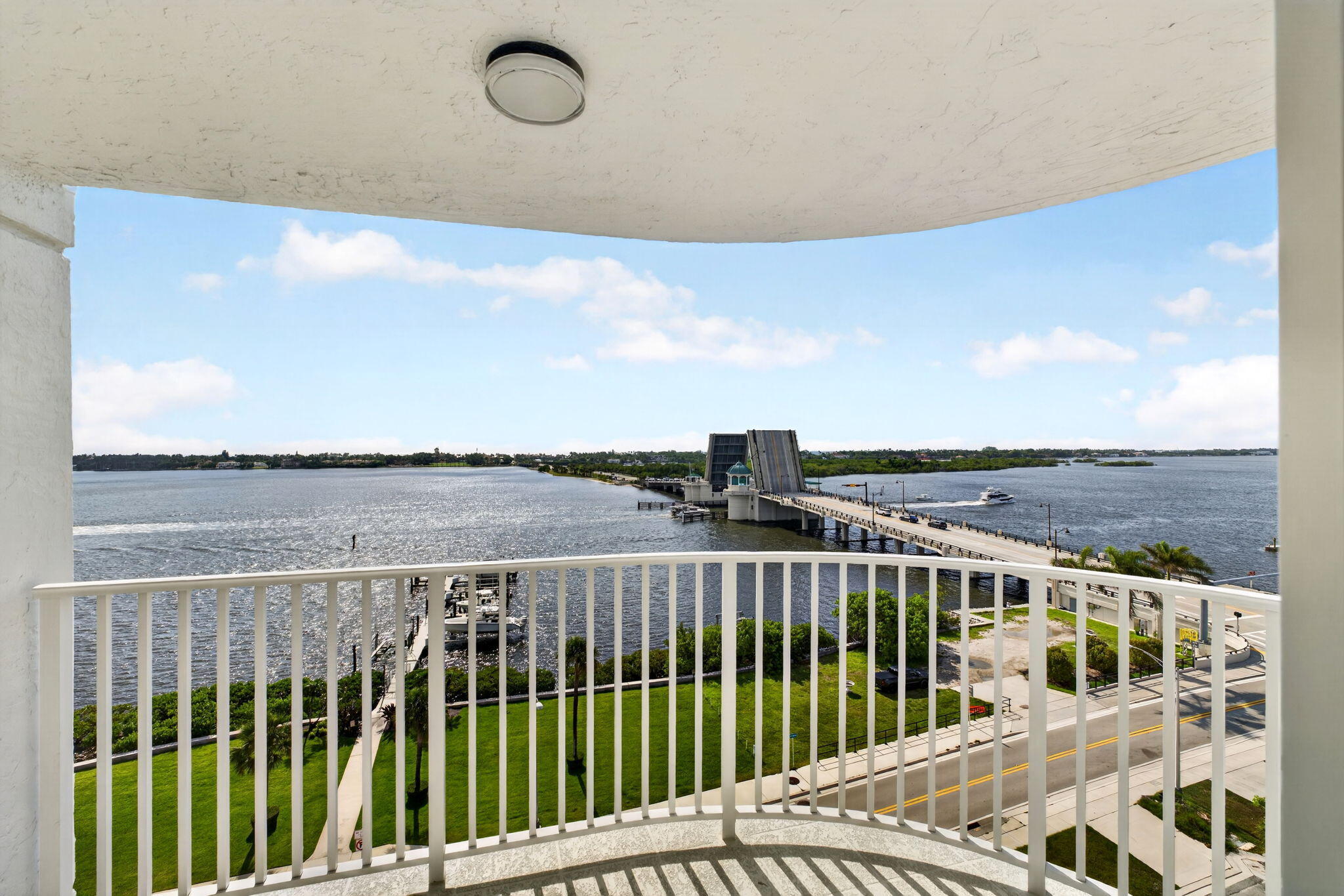 3901 S Flagler Drive 903