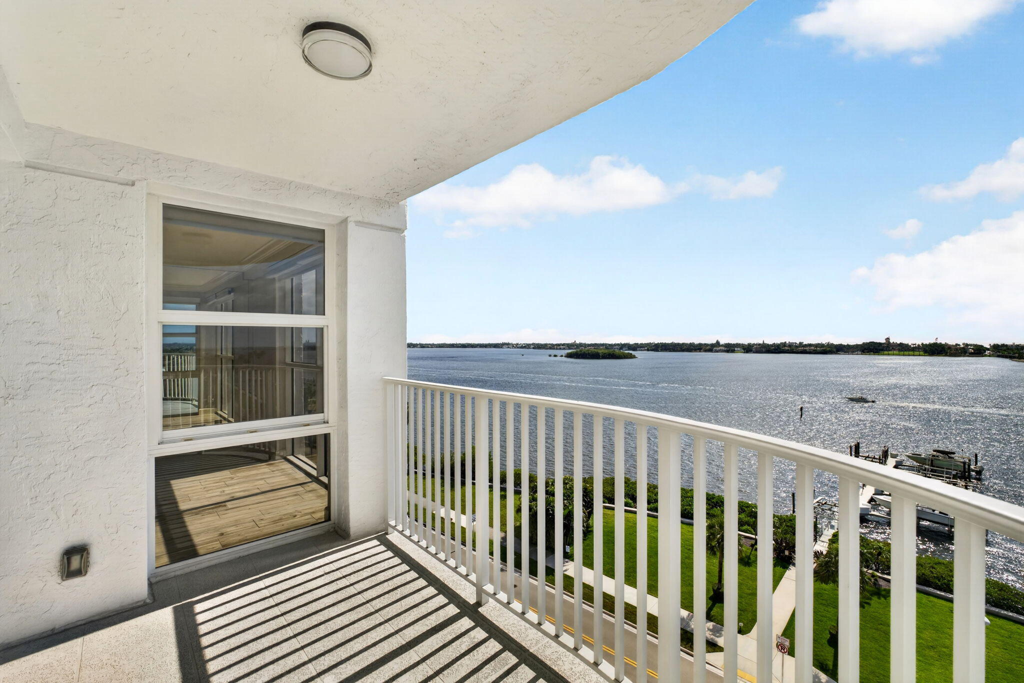 3901 S Flagler Drive 903