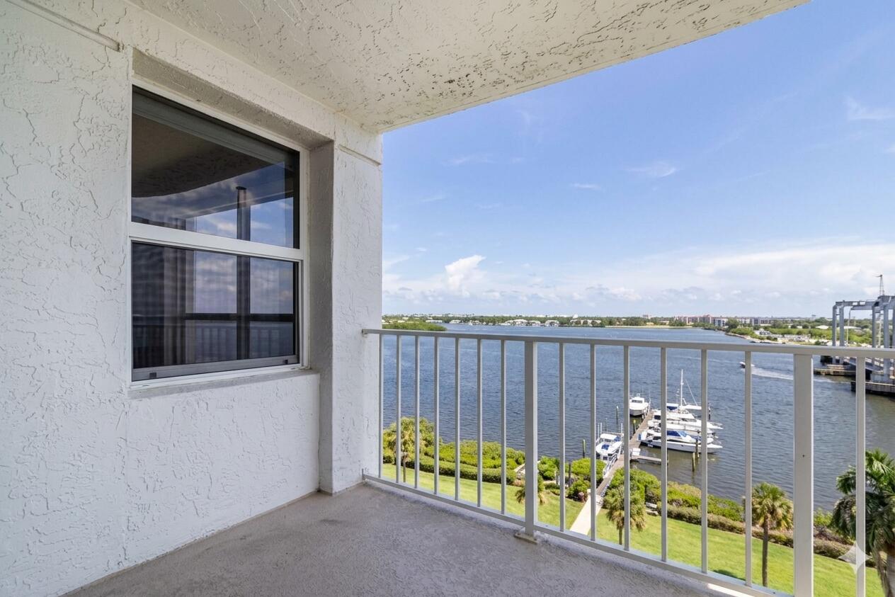 3901 S Flagler Drive 903
