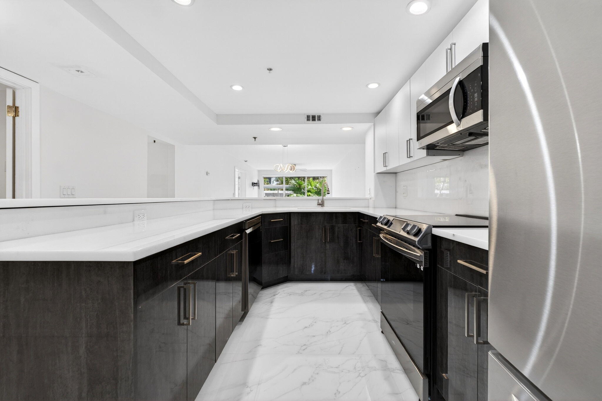 3901 S Flagler Drive 105