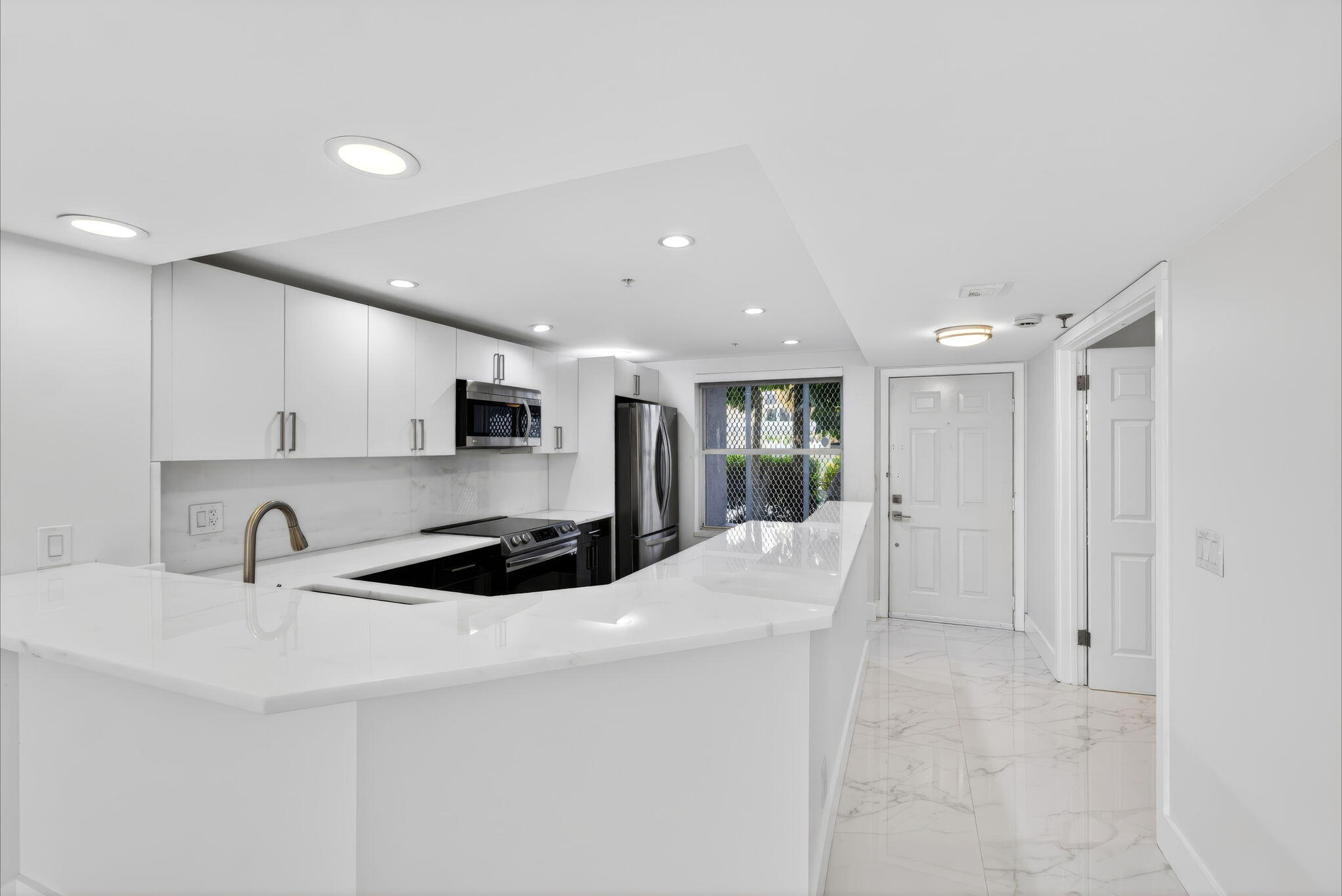 3901 S Flagler Drive 105