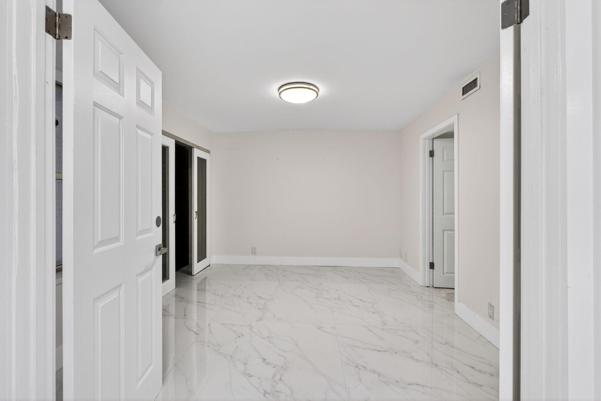 3901 S Flagler Drive 105