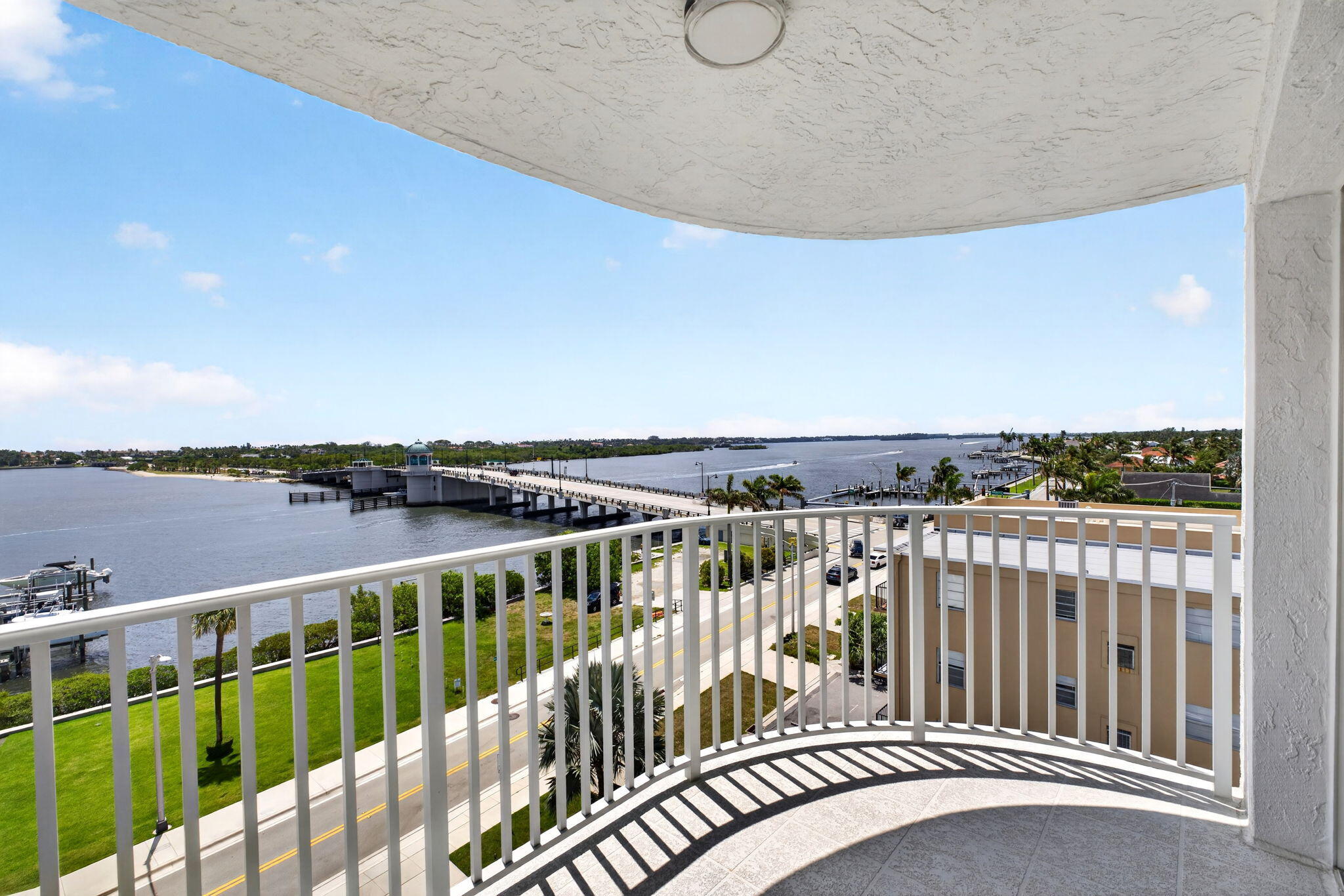 3901 S Flagler Drive 703