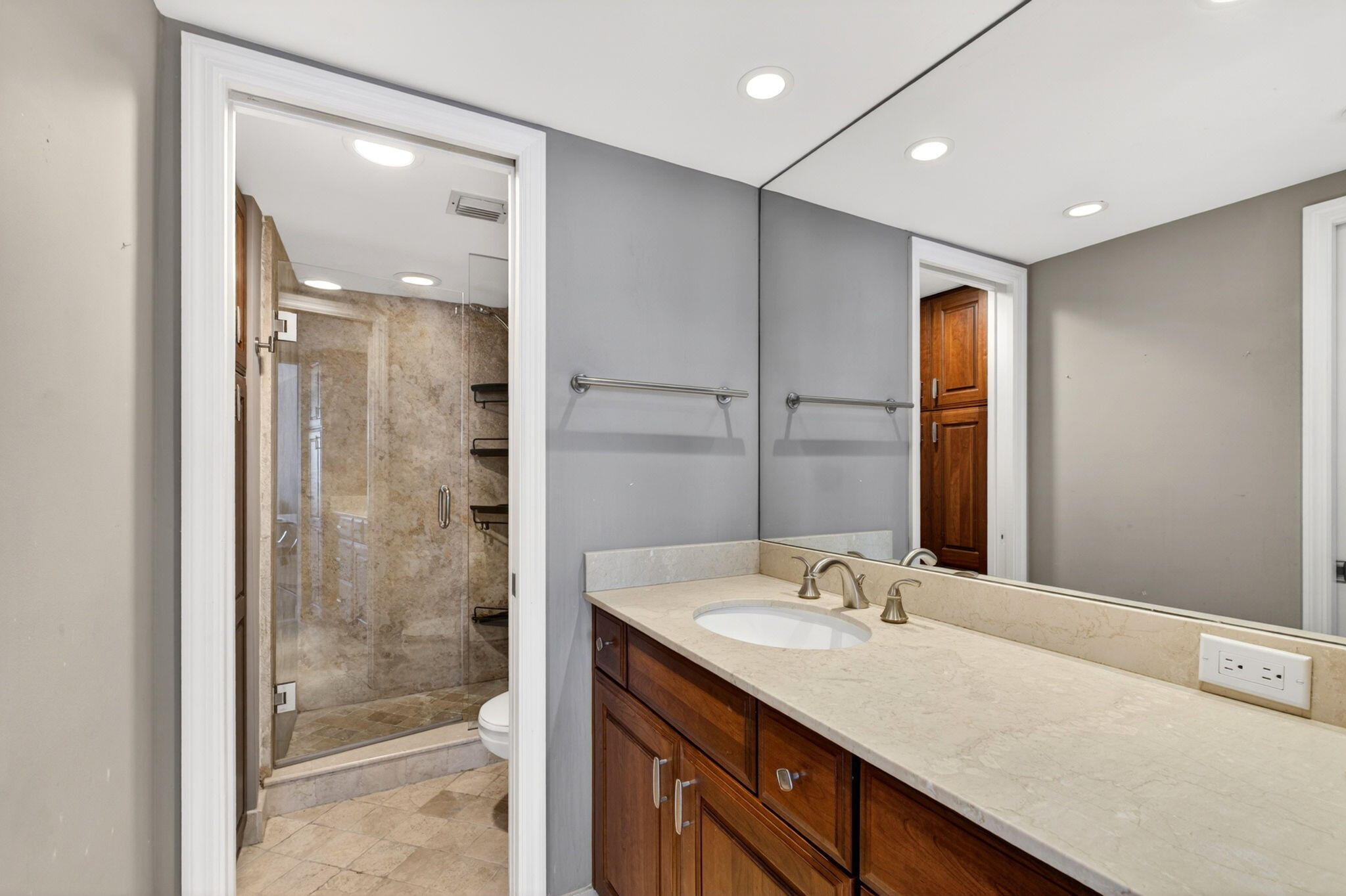 3901 S Flagler Drive 703