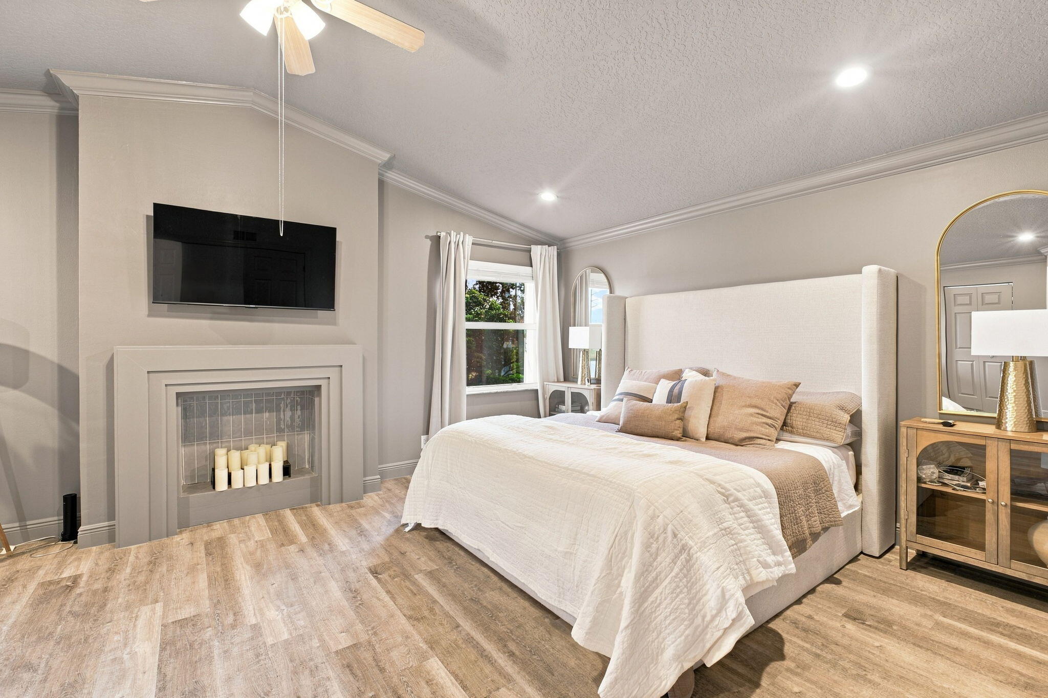 11137 Grandview Manor