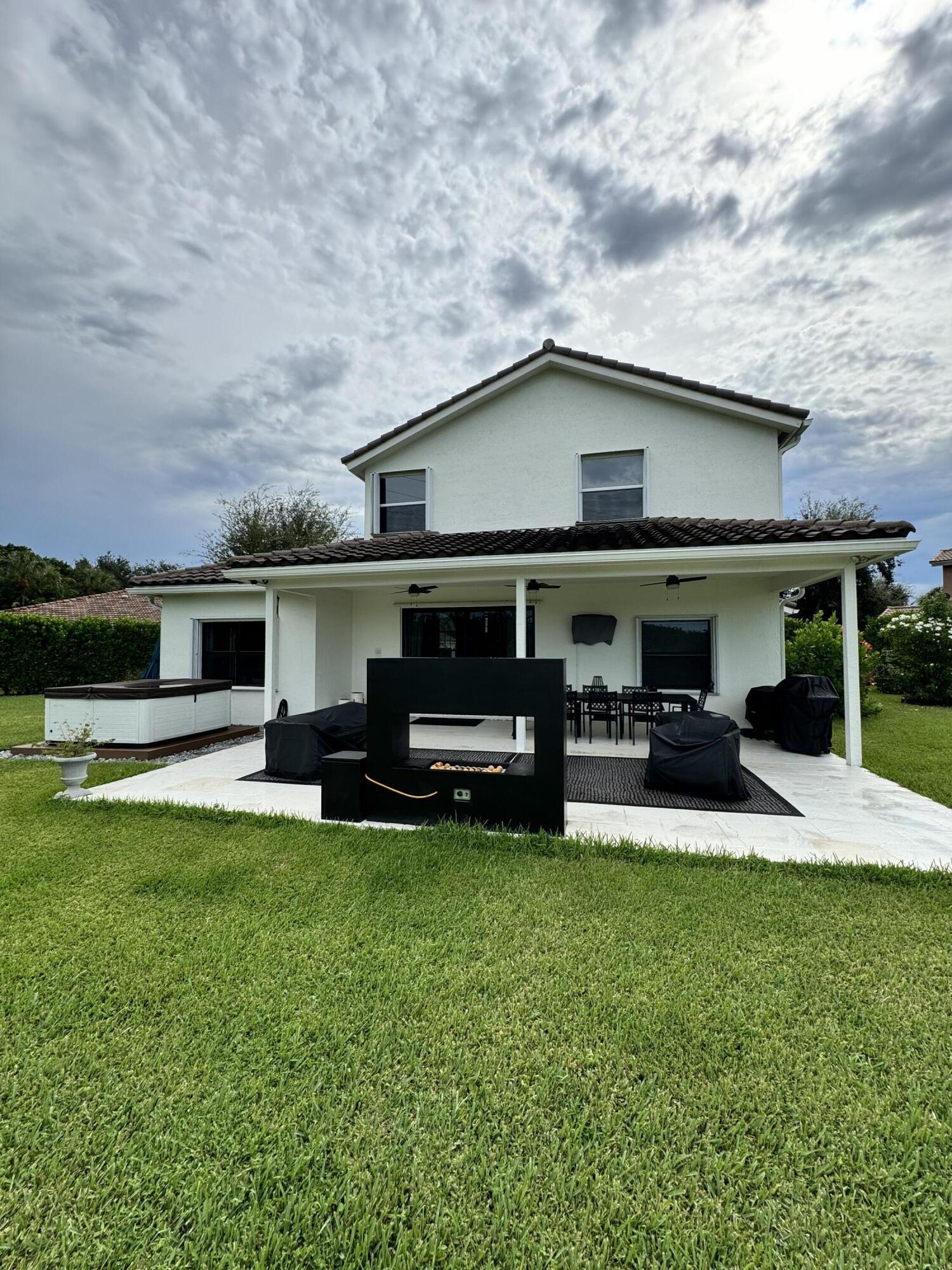 11137 Grandview Manor