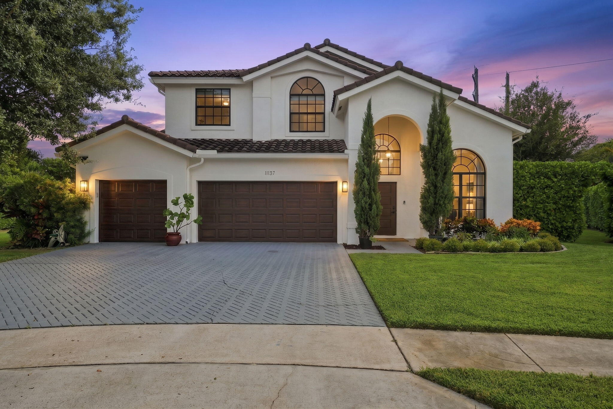11137 Grandview Manor