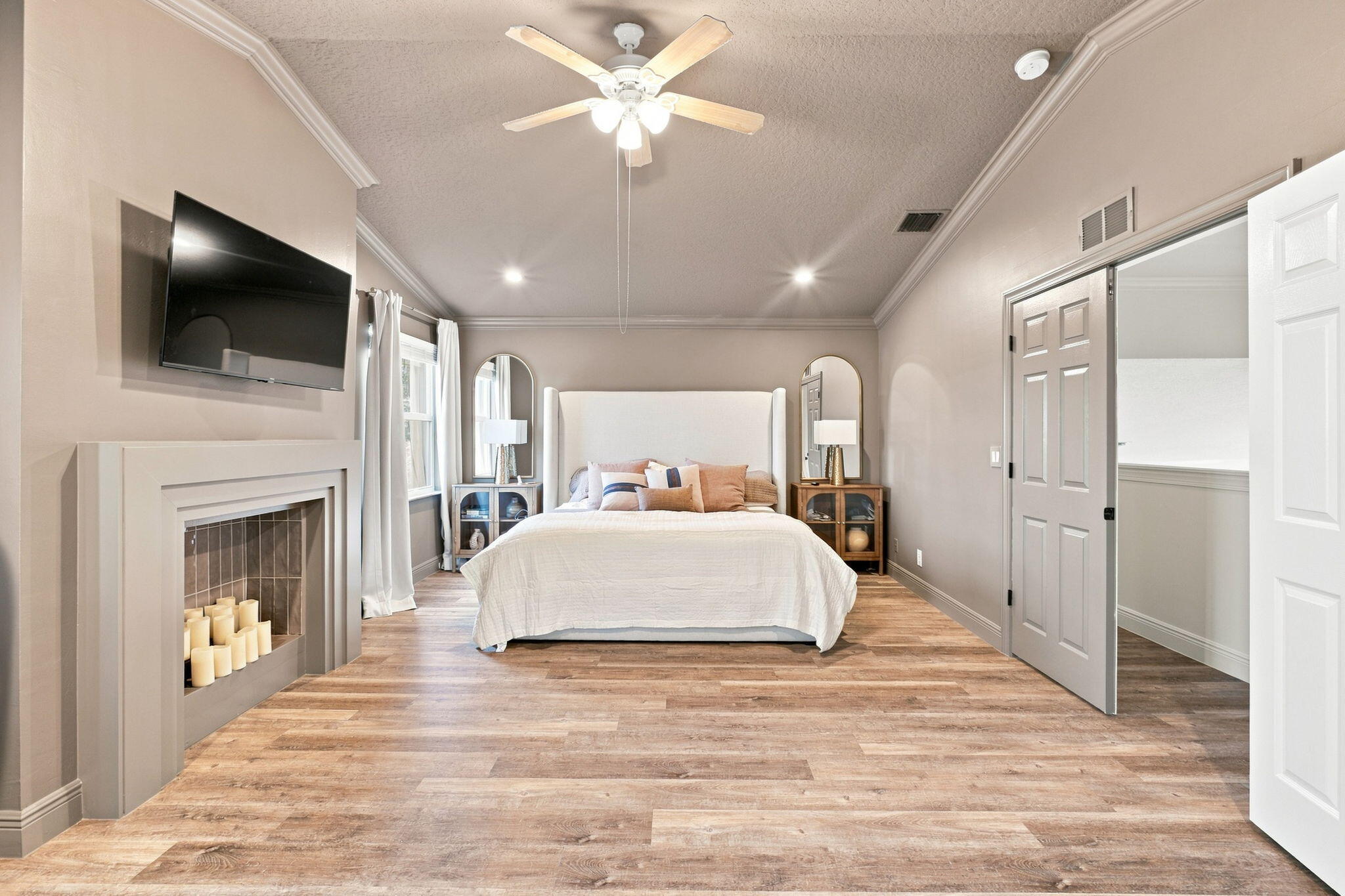 11137 Grandview Manor