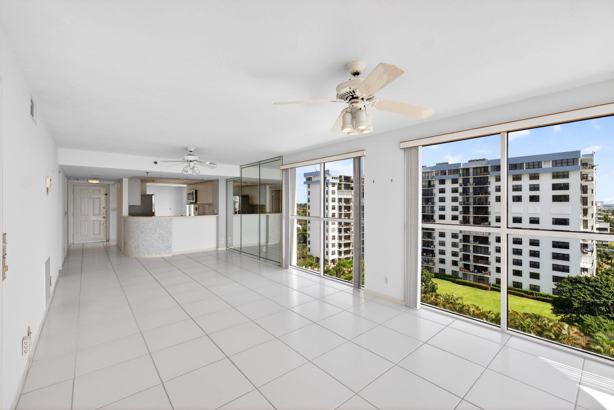 3901 S Flagler Drive 901