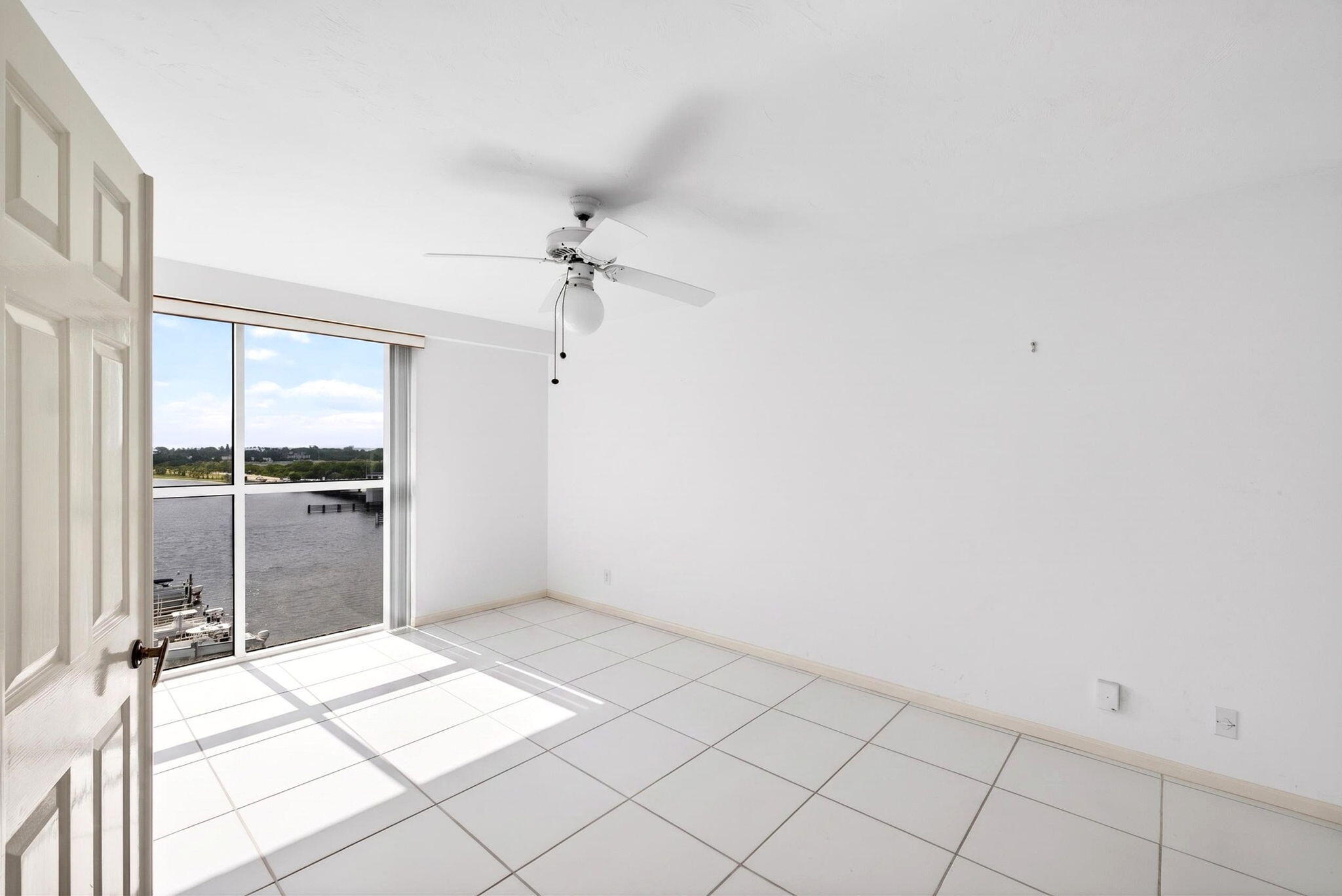 3901 S Flagler Drive 901