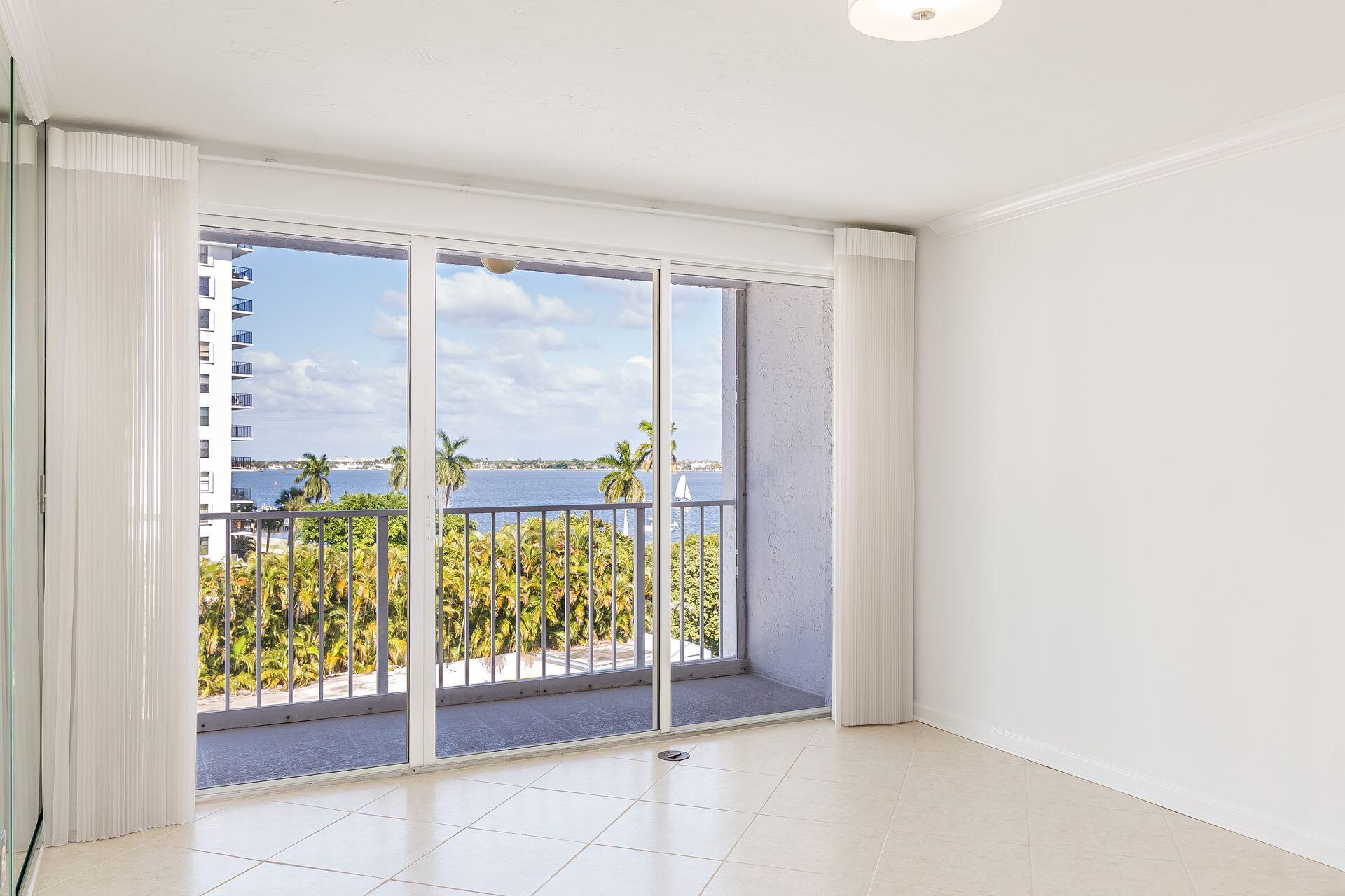 3901 S Flagler Drive 505