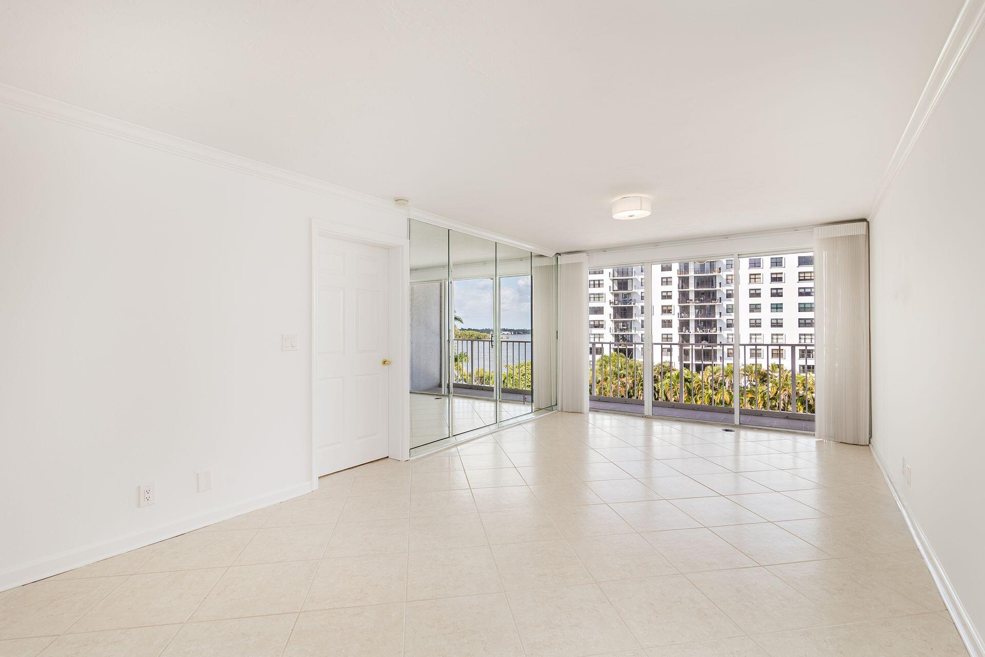 3901 S Flagler Drive 505