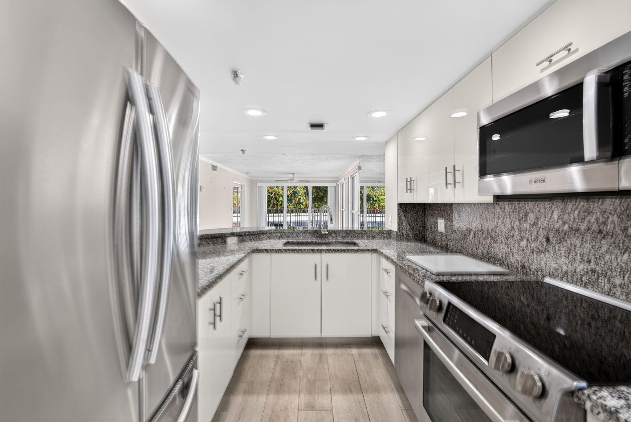 3901 S Flagler Drive 204