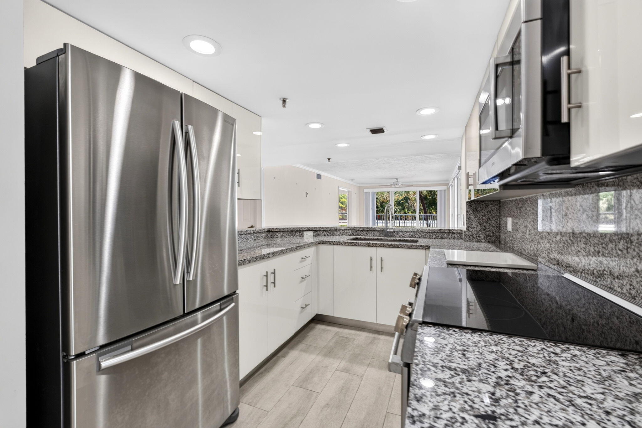 3901 S Flagler Drive 204
